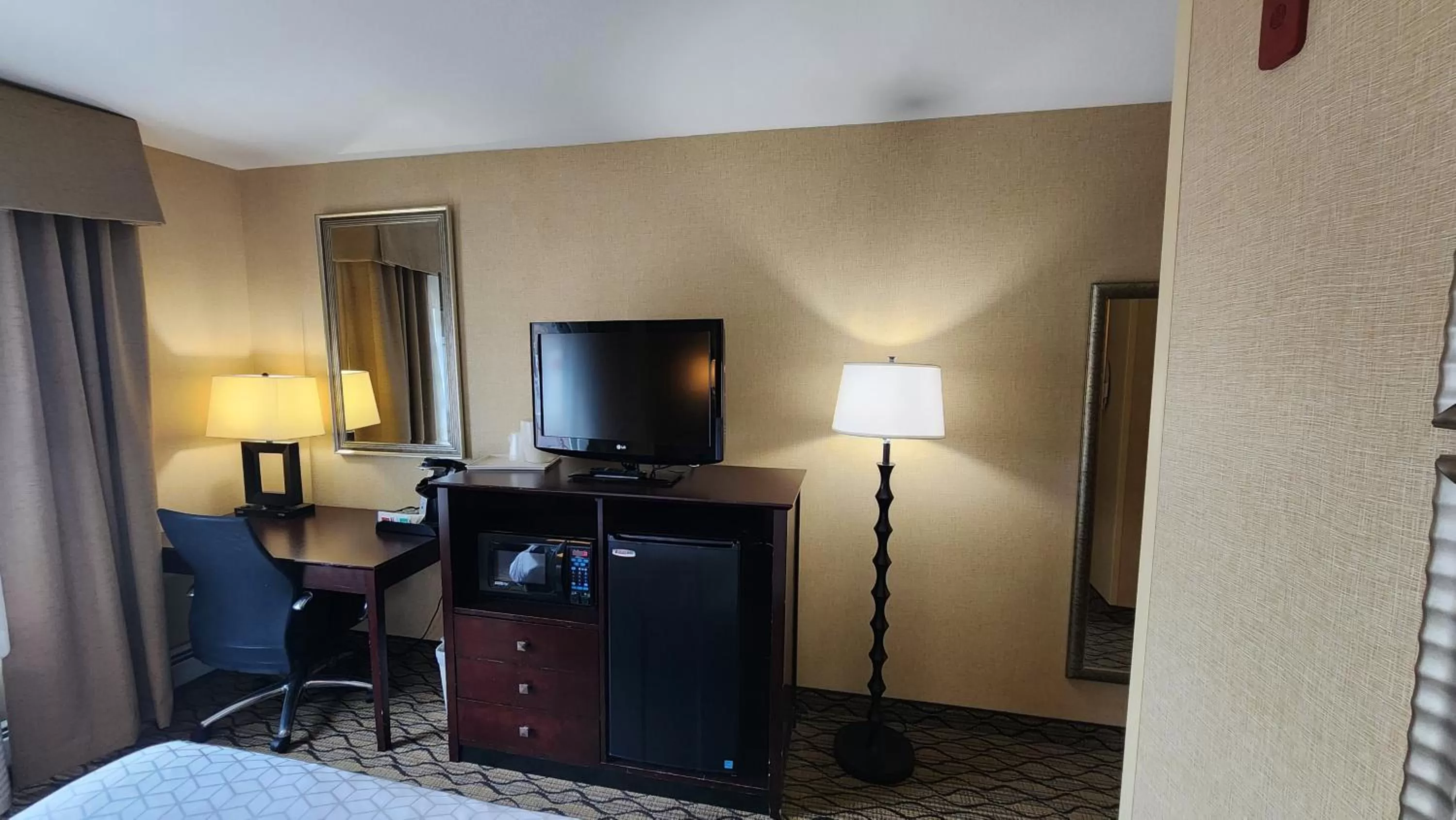 TV and multimedia in Kittanning Plaza Hotel
