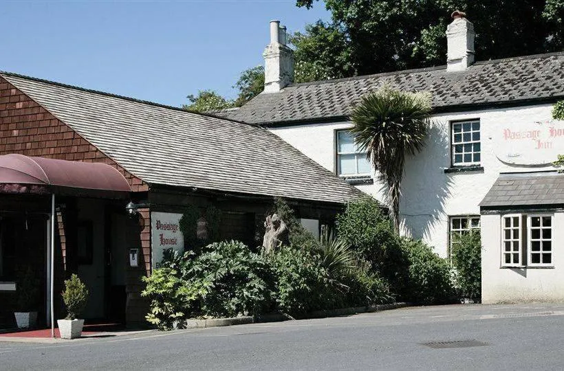 Restaurant/places to eat in Passage House Hotel