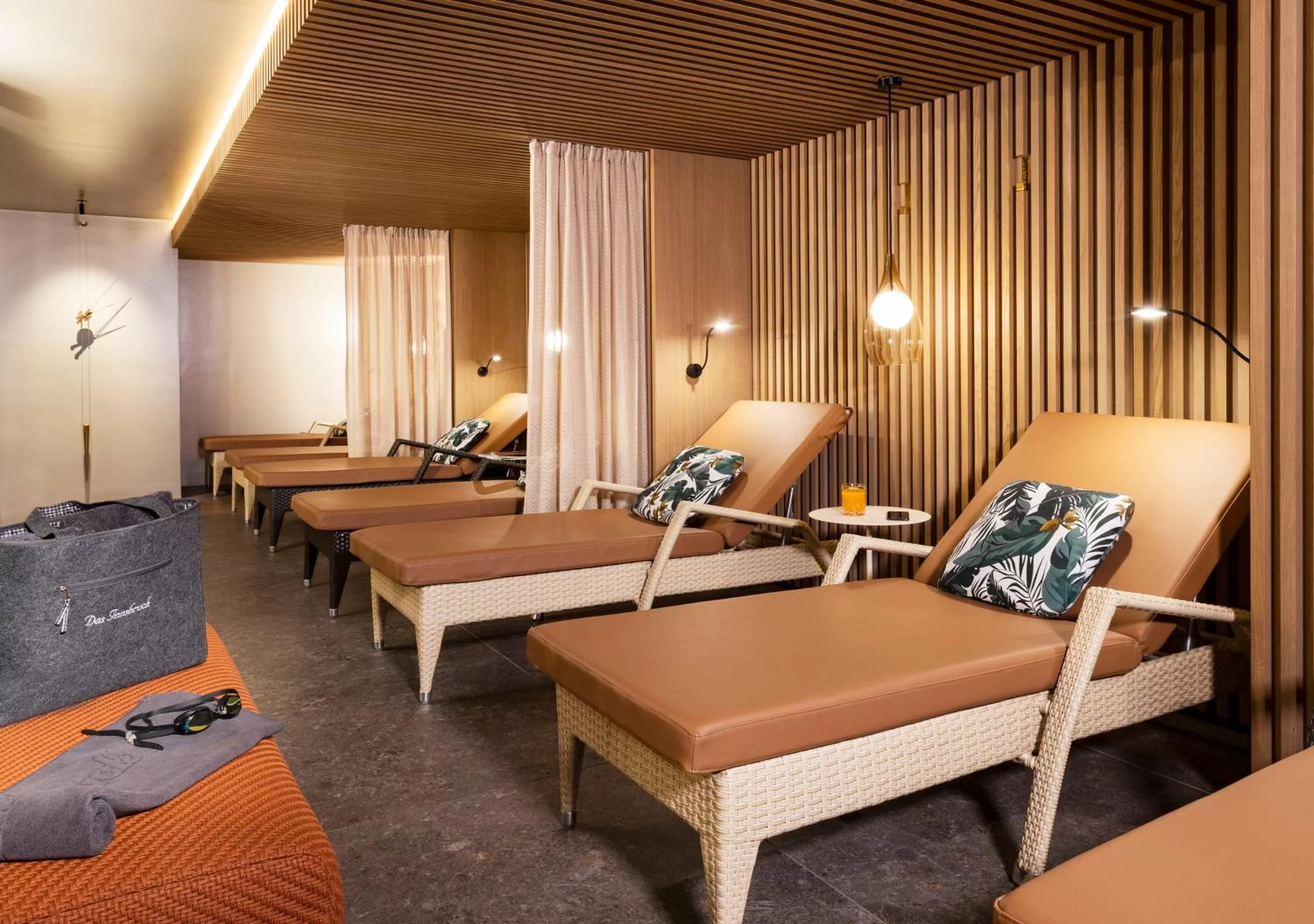 Swimming pool in Hotel Innsbruck