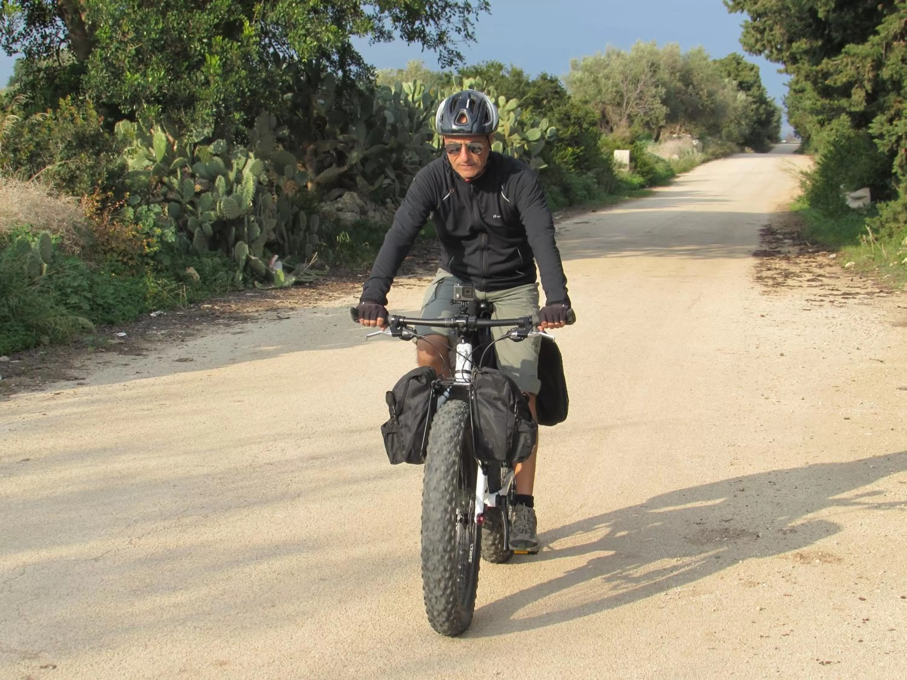 Cycling in b&b Casa di Antonio_Etna Vacanze