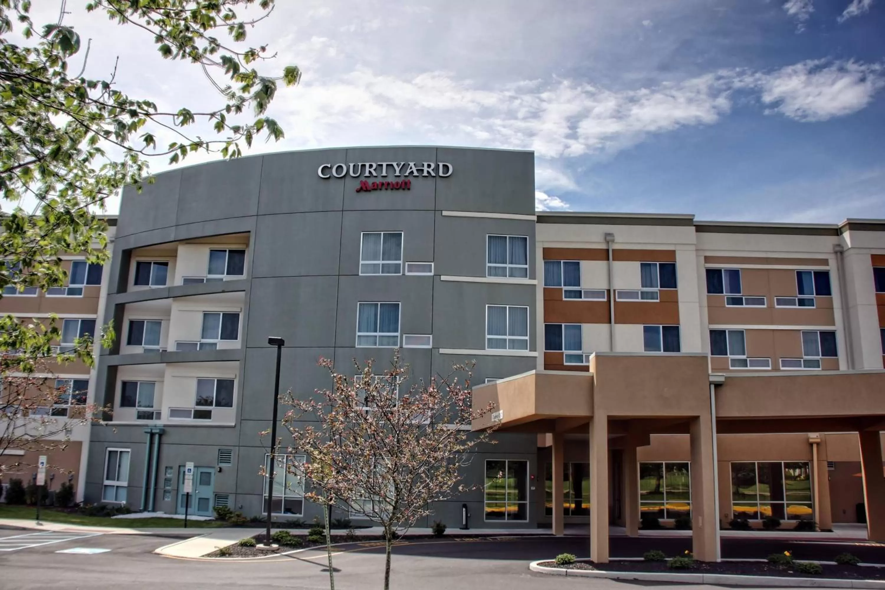 Property Building in Courtyard by Marriott Philadelphia Bensalem