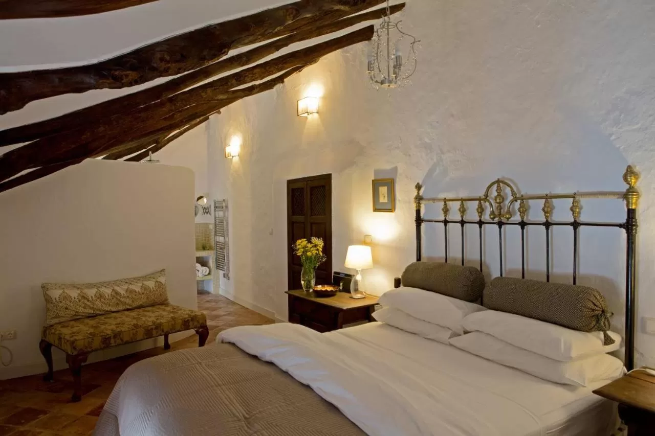 Bedroom, Bed in Almohalla51