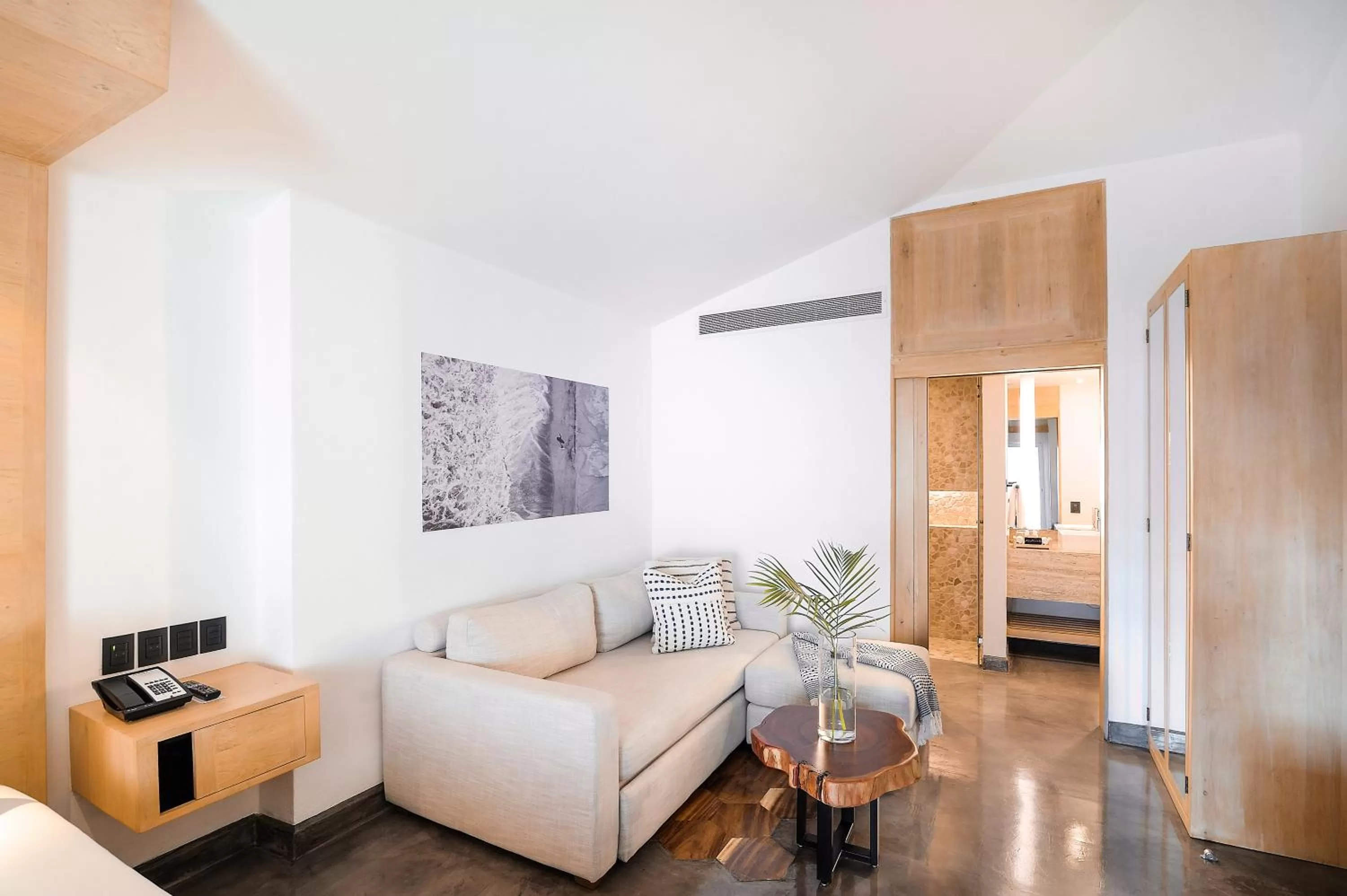 Living room, Bed in Bahia Hotel & Beach House