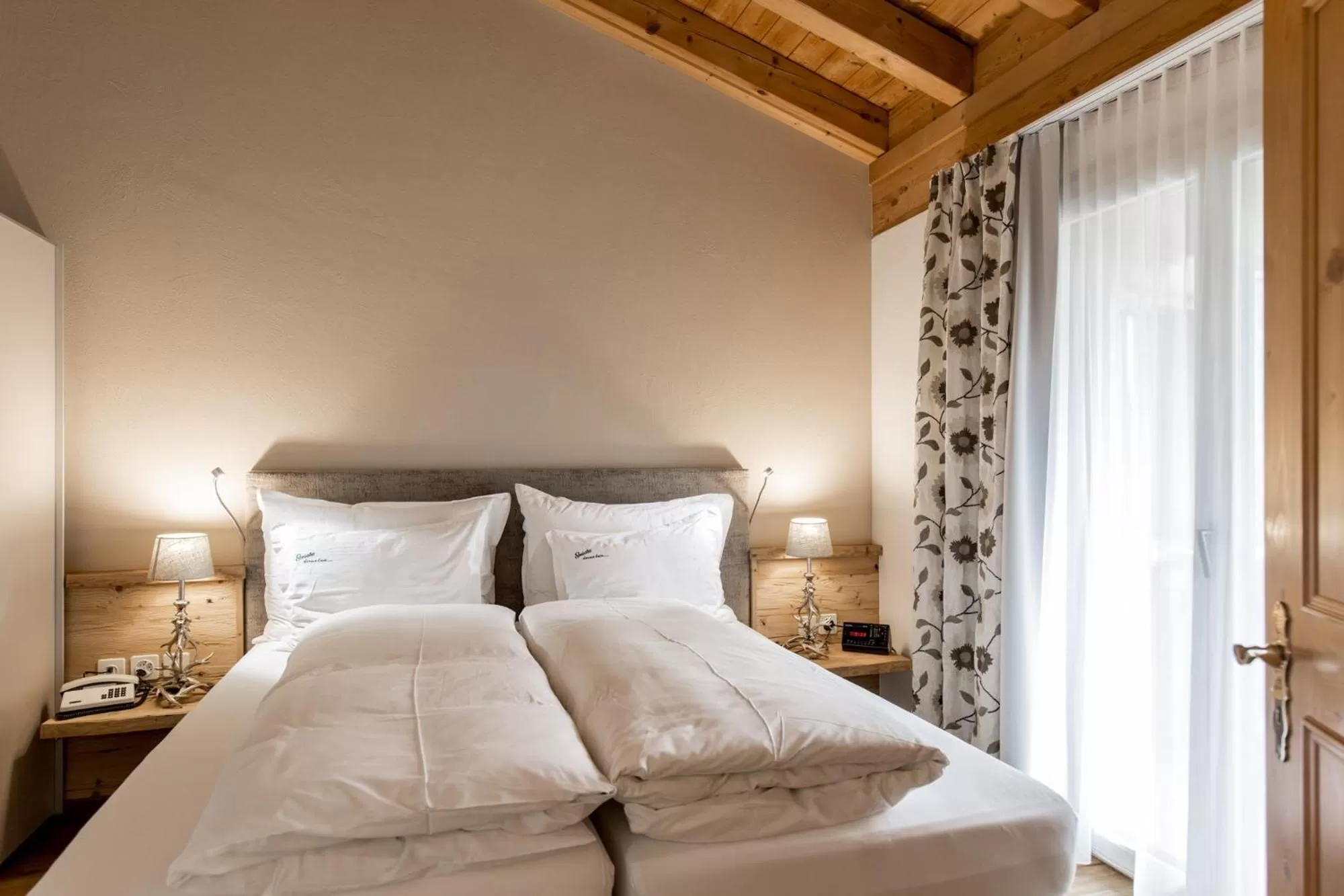 Bed in Hotel Spescha