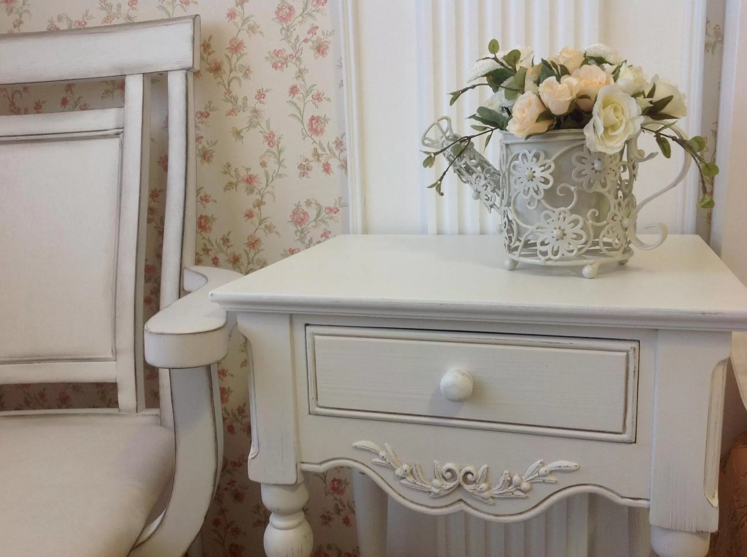 Seating area, Bathroom in Shalanda