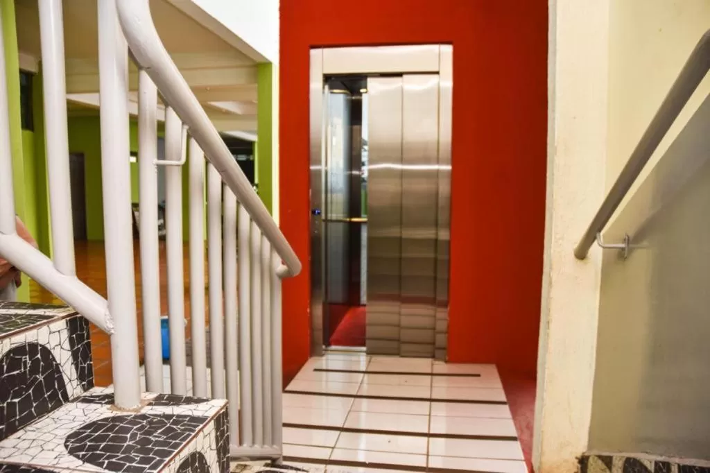 elevator in Visk Palace Hotel e Restaurante