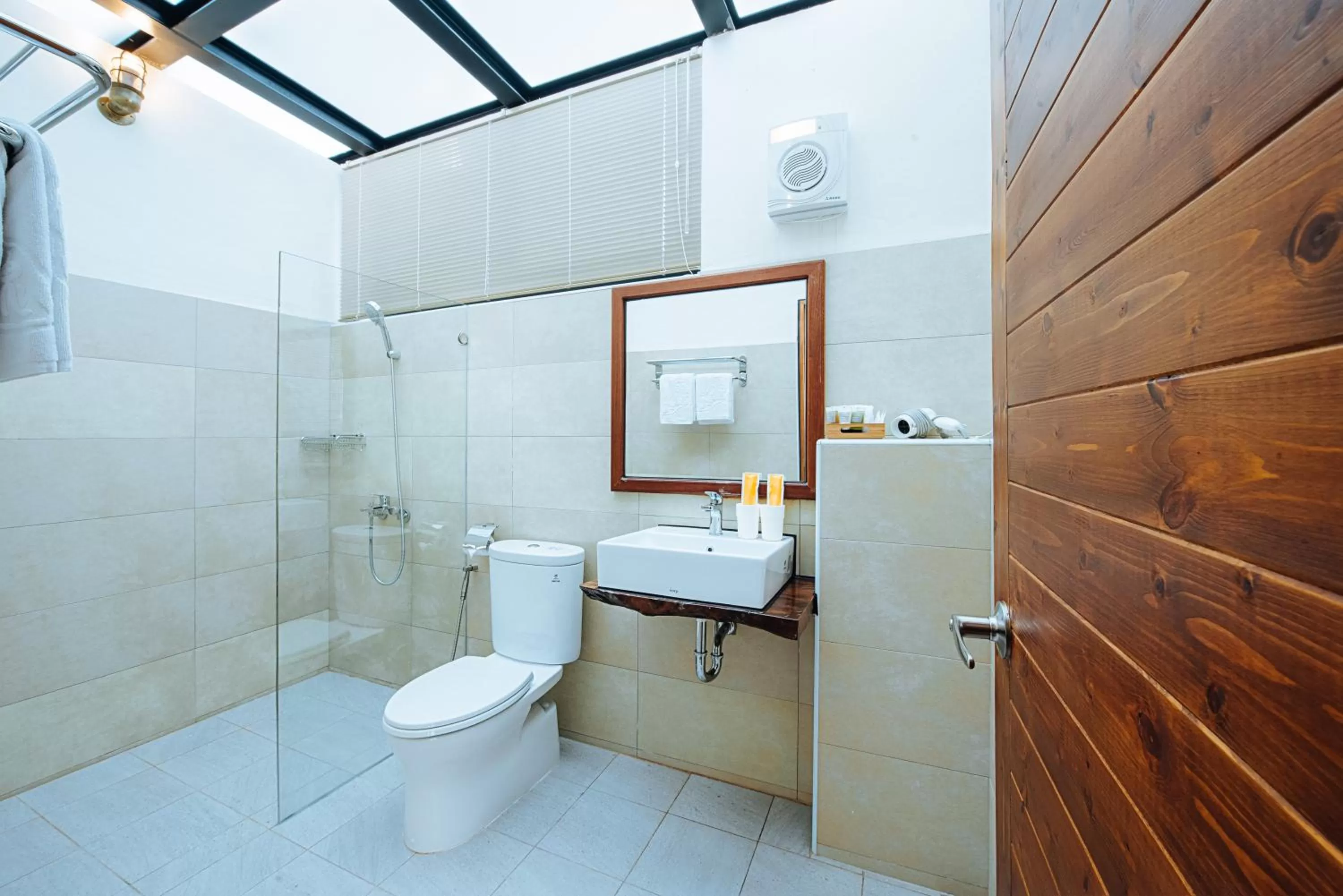 Shower, Bathroom in Chillax Inn B&B