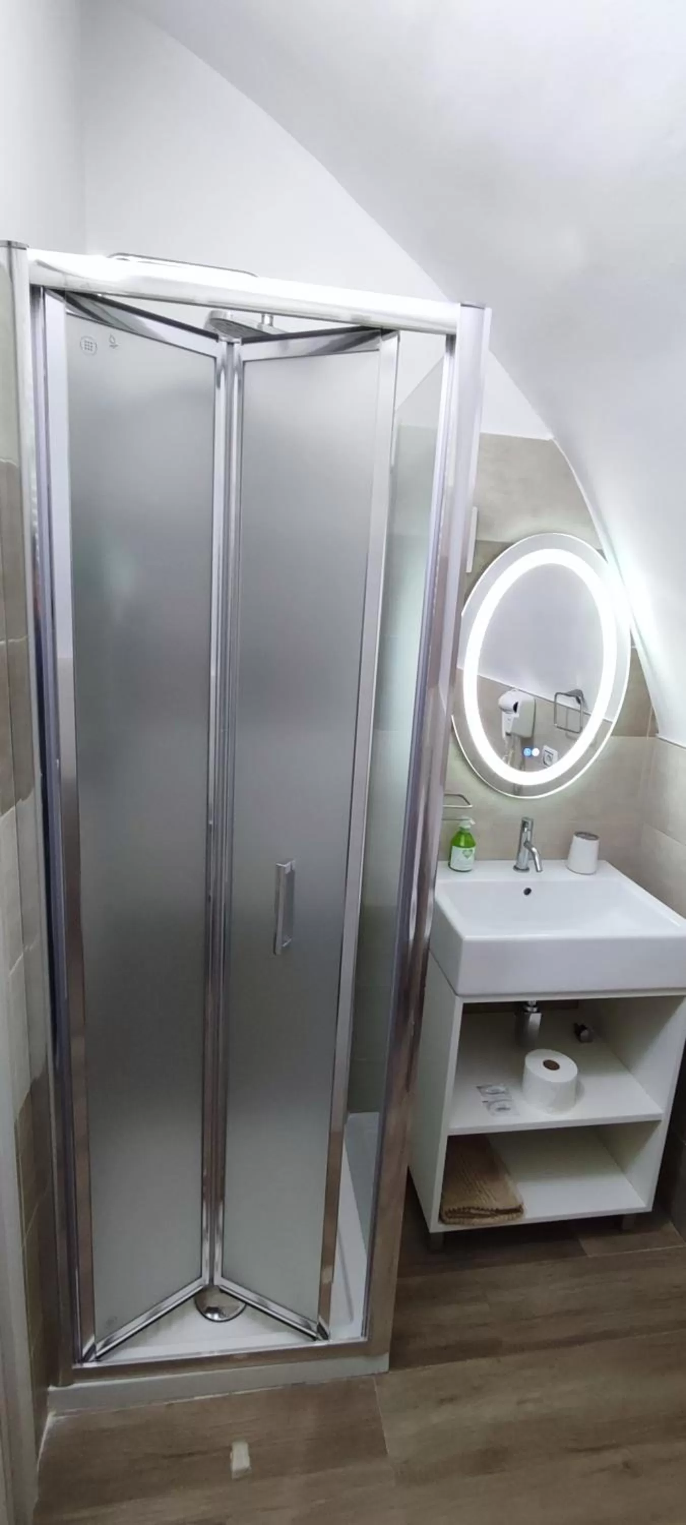 Shower in Comeacasa B&B