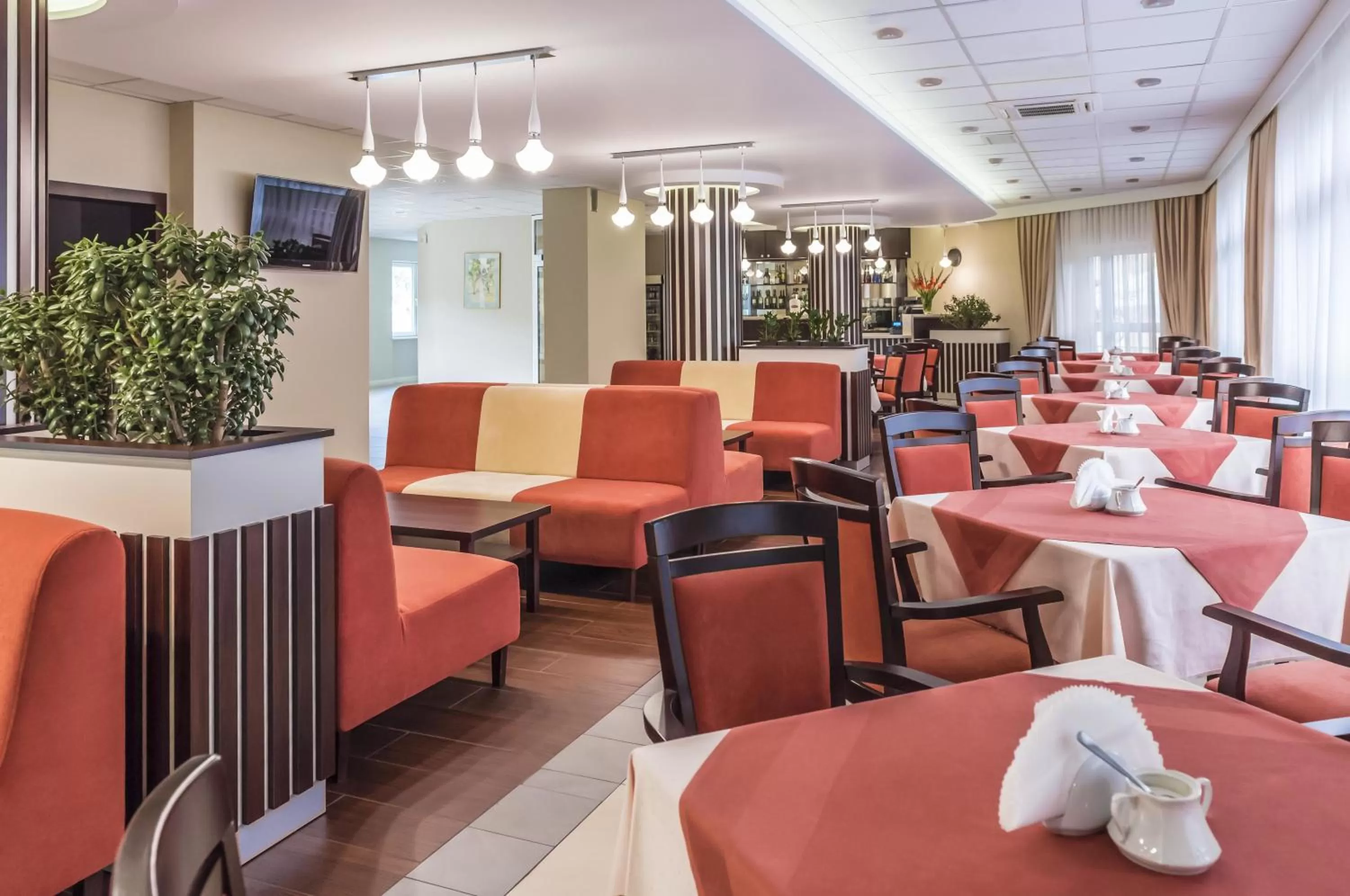 Restaurant/places to eat in Hotel Justyna