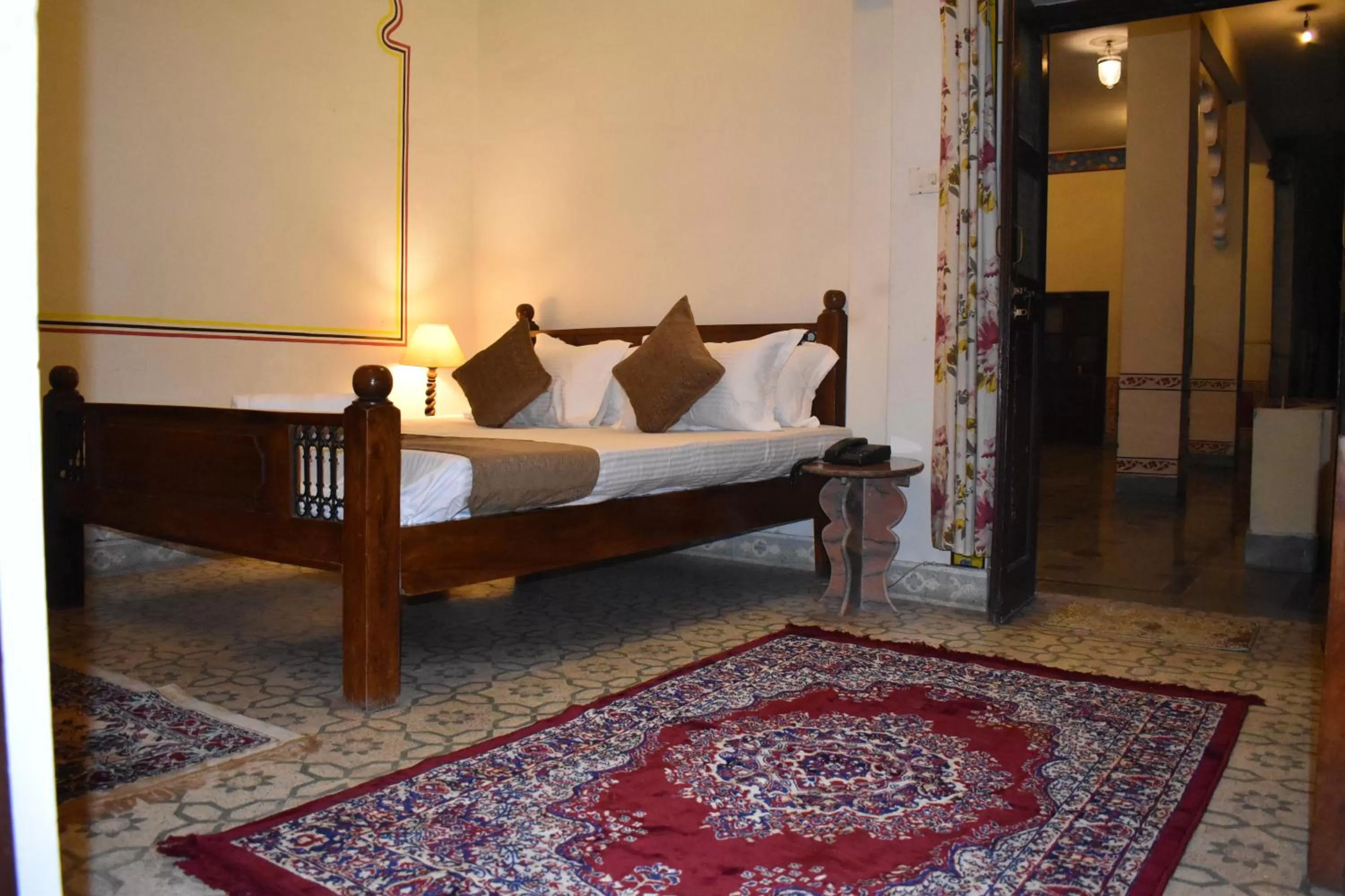 Bed in Hotel Nawal Sagar Palace - Bundi