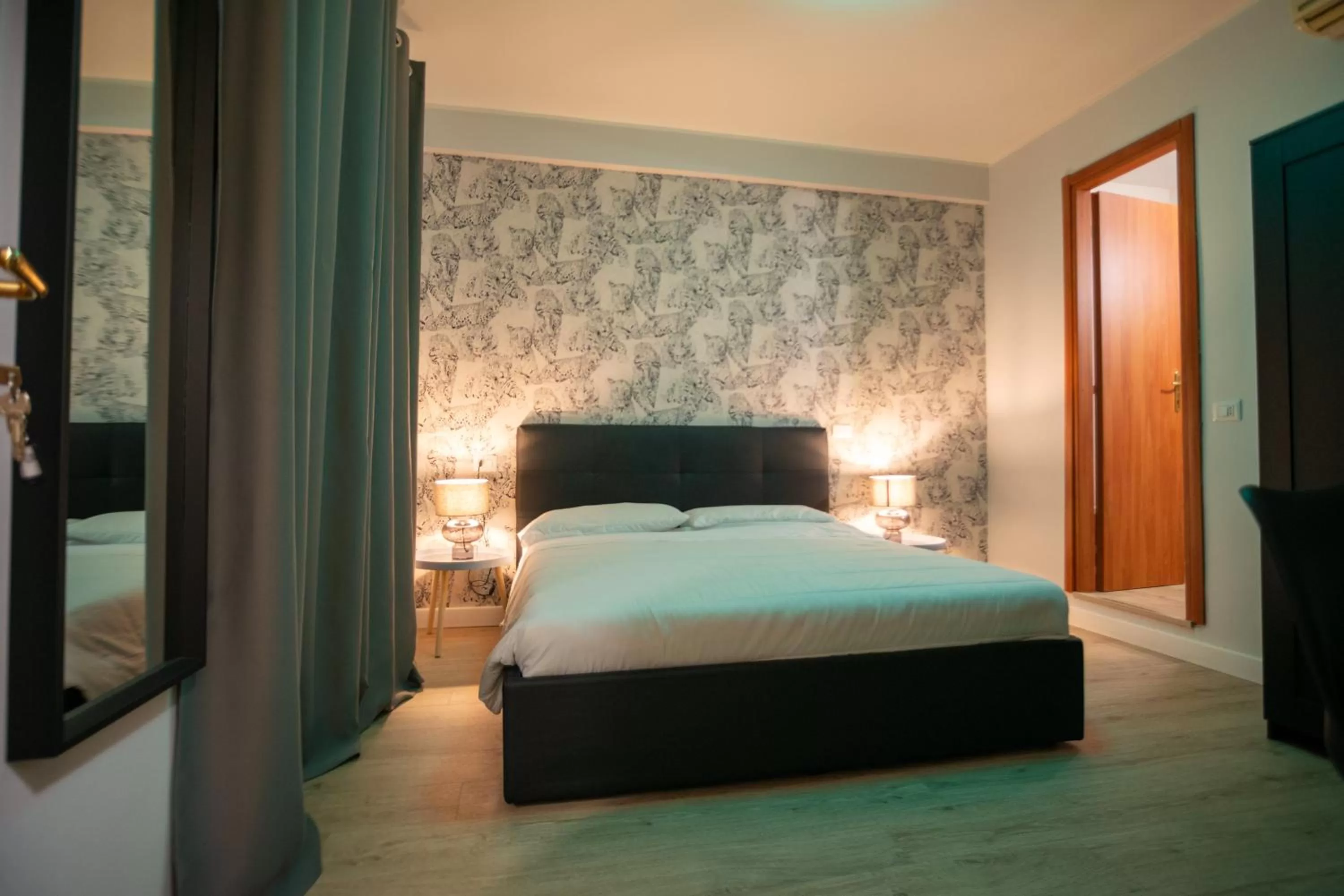 Bed in Casa flowers 2