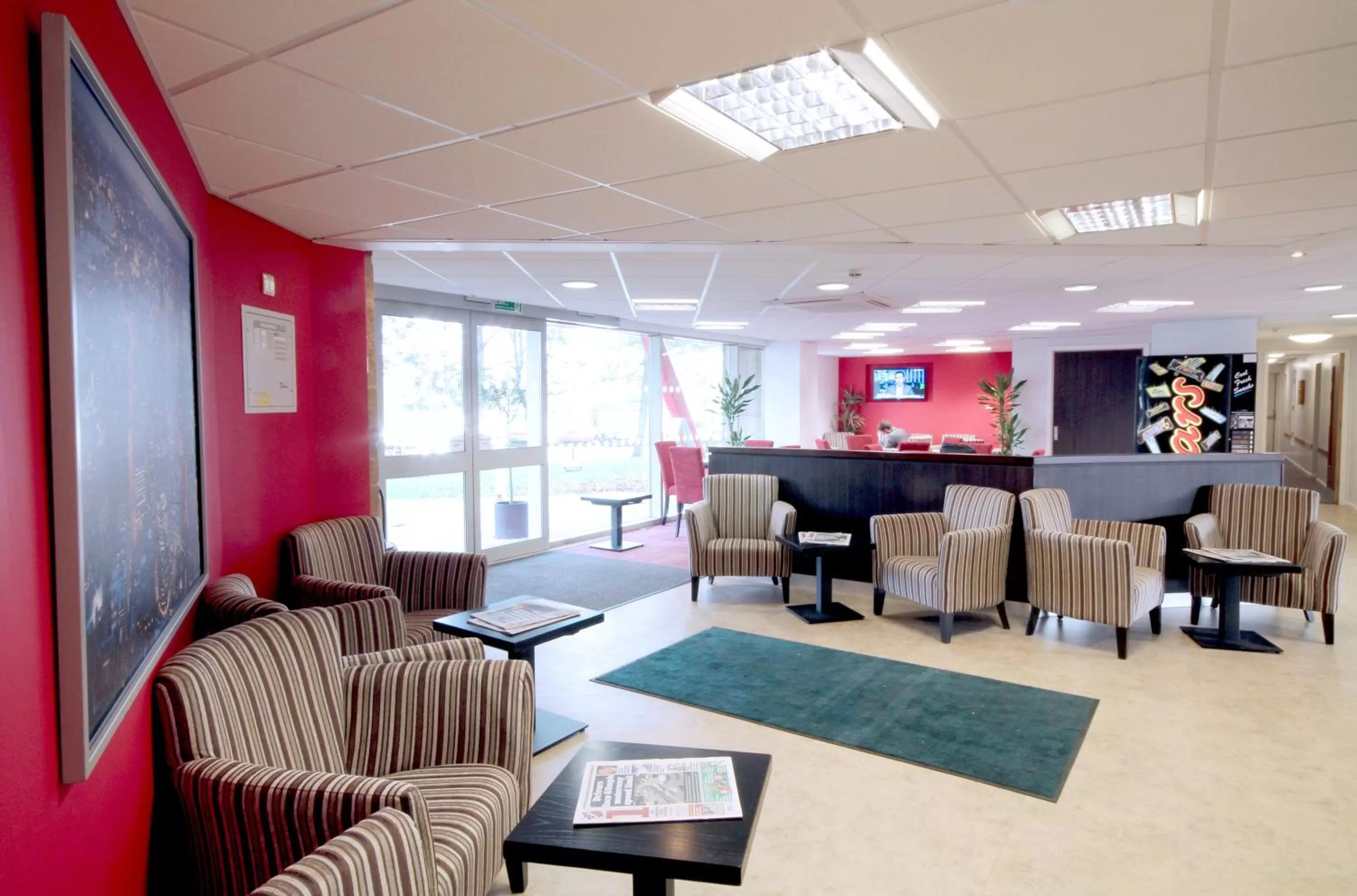 Lounge or bar in Ramada London Stansted Airport