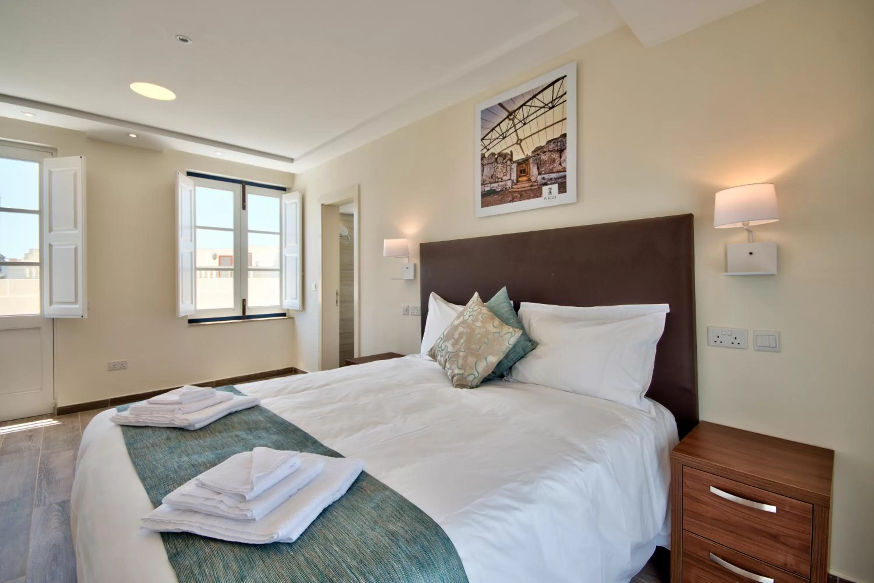 Bed in The Suites – Piazza Kirkop