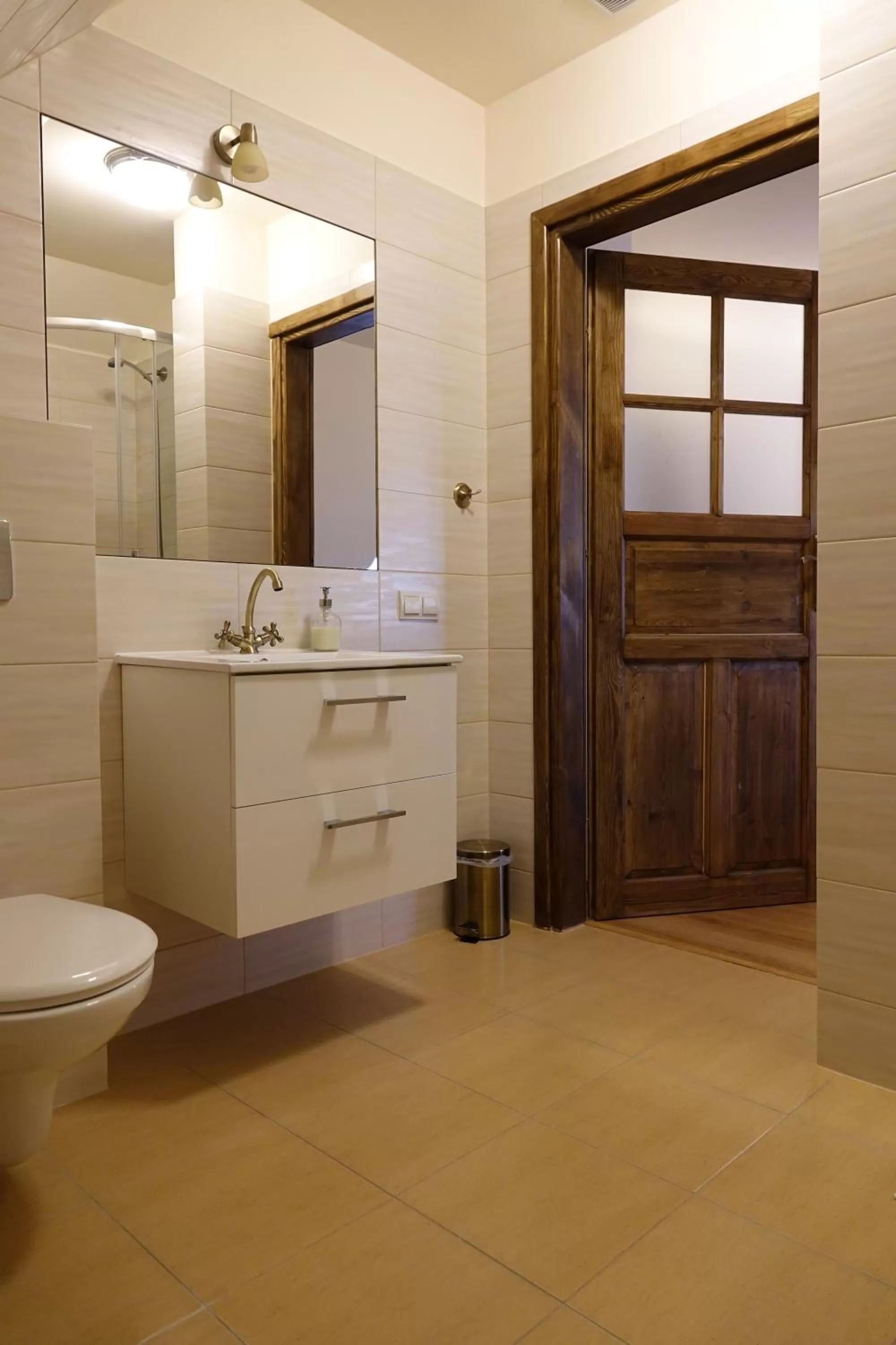 Bathroom in Gościniec Dworski w Ropie