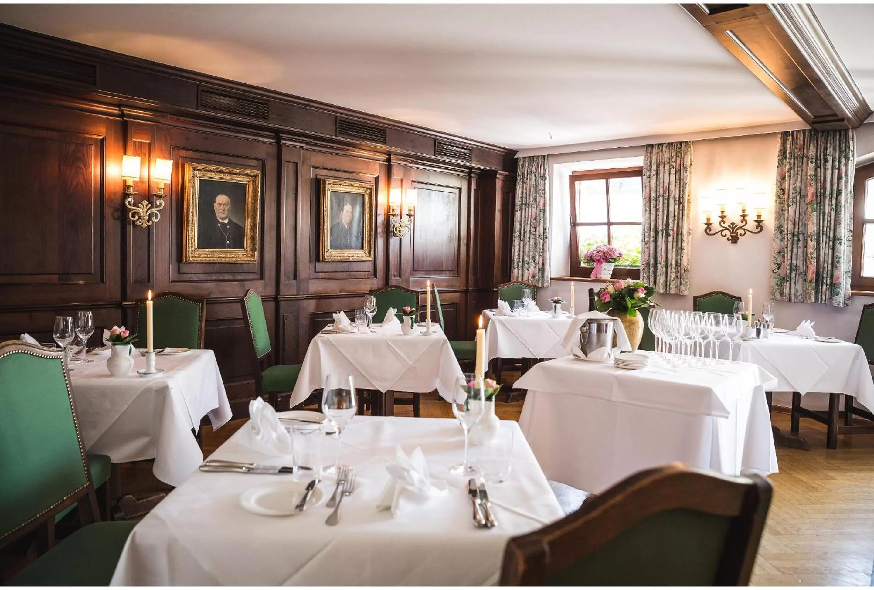 Dining area in Romantik Spa Hotel Elixhauser Wirt