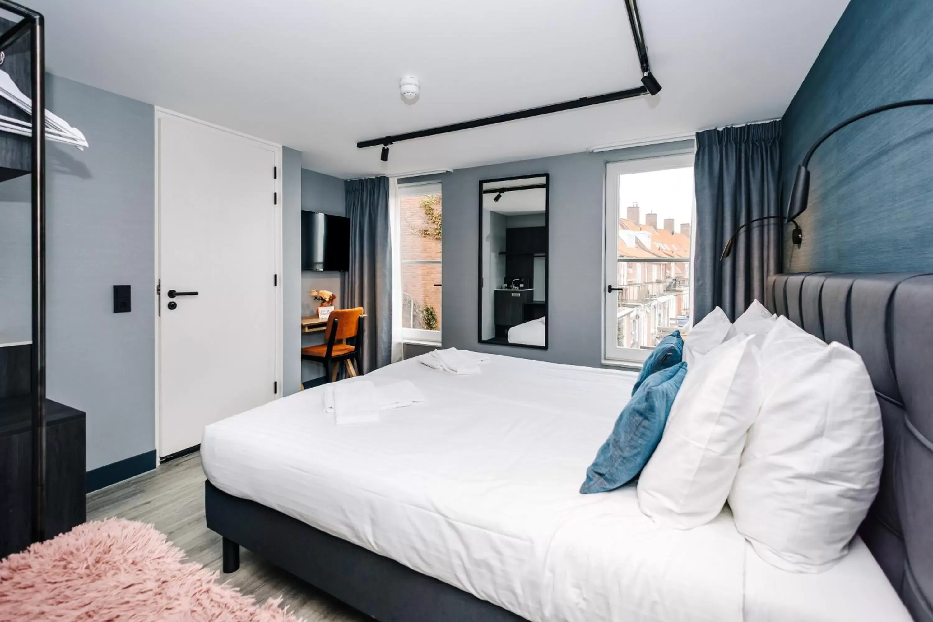 Double Room in Amsterdam Beach Hotel Double Room in Amsterdam Beach Hotel