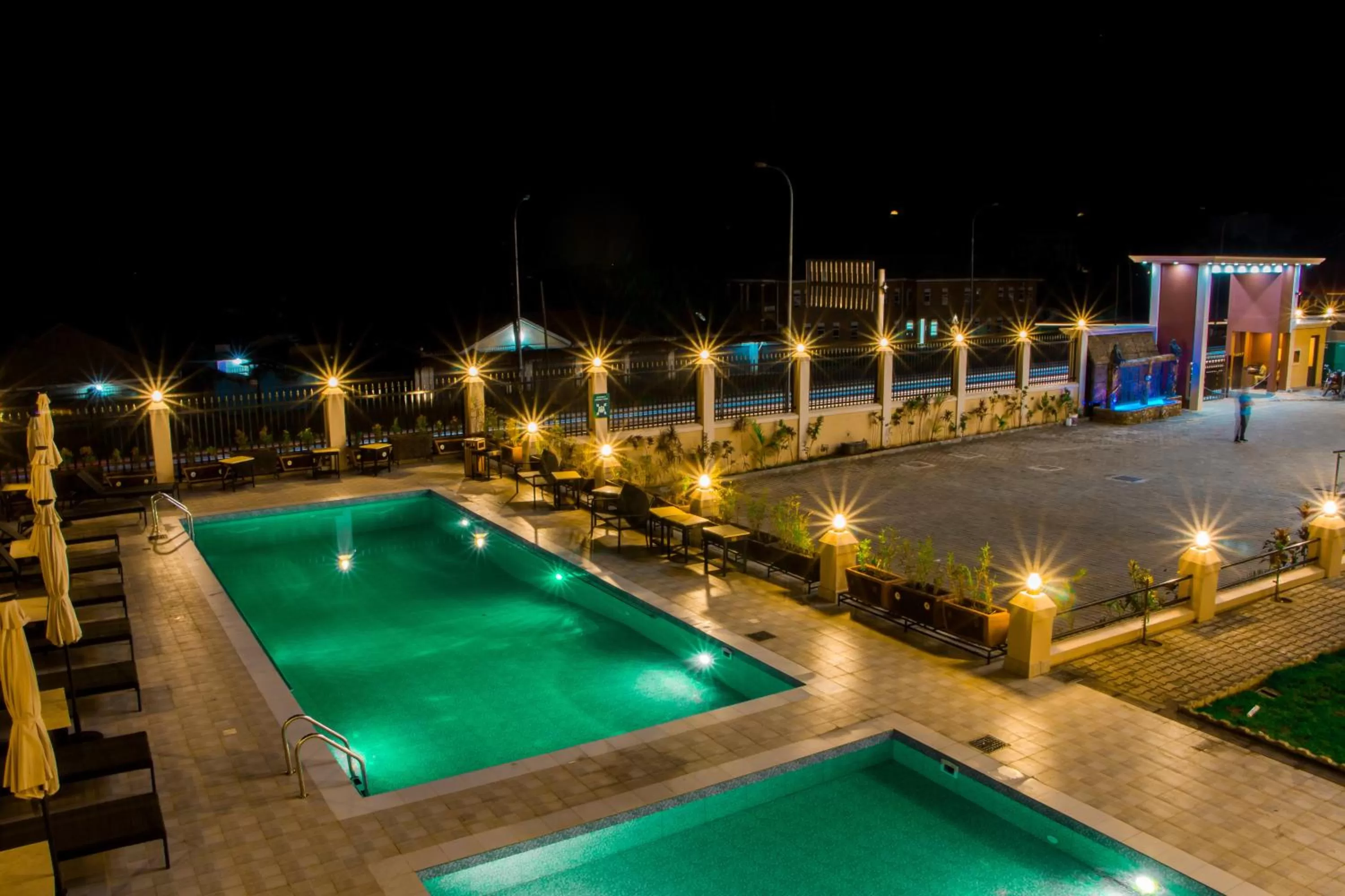 Pool view in Hotel Horizon Entebbe