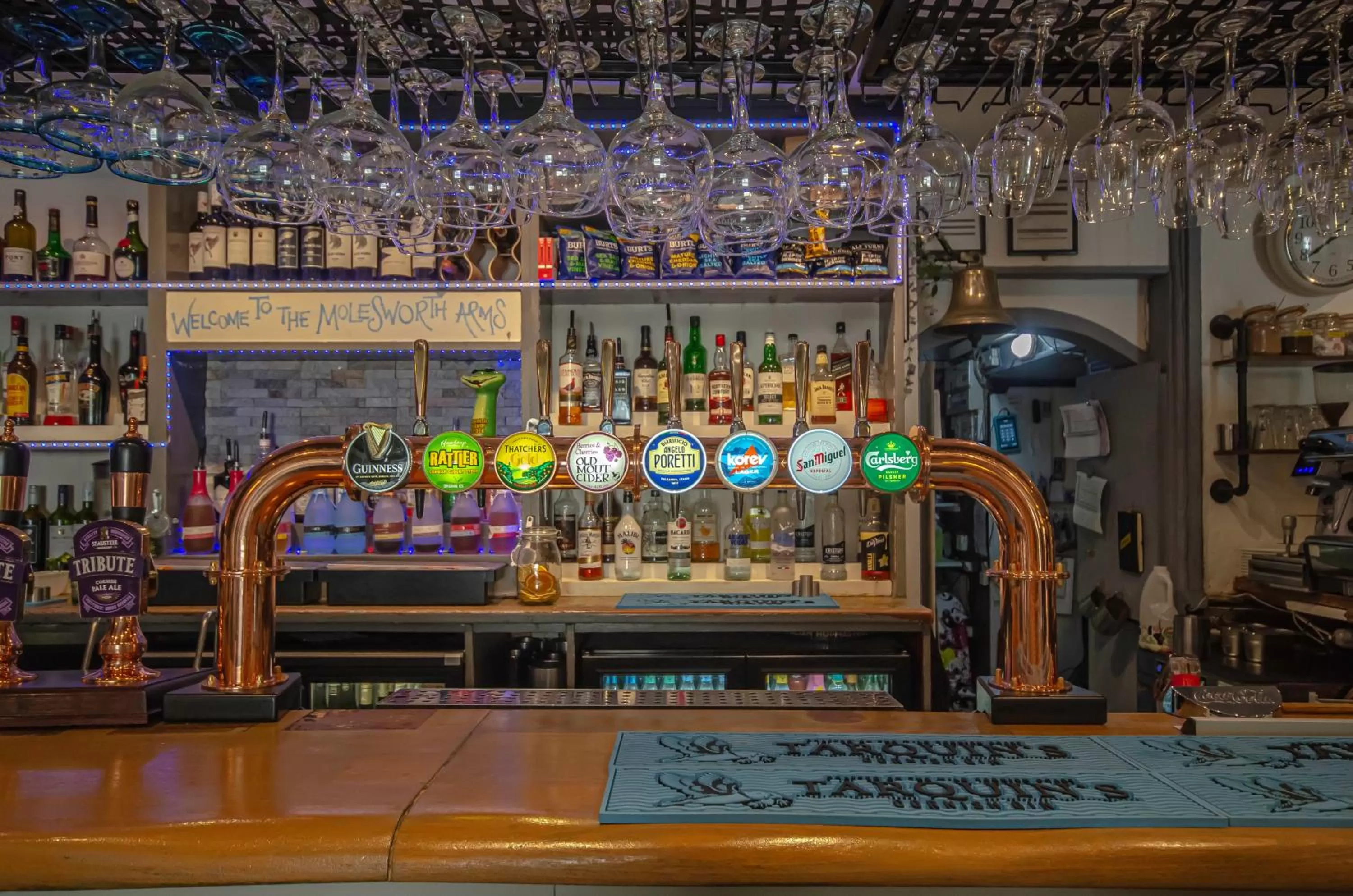 Lounge or bar in Molesworth Arms