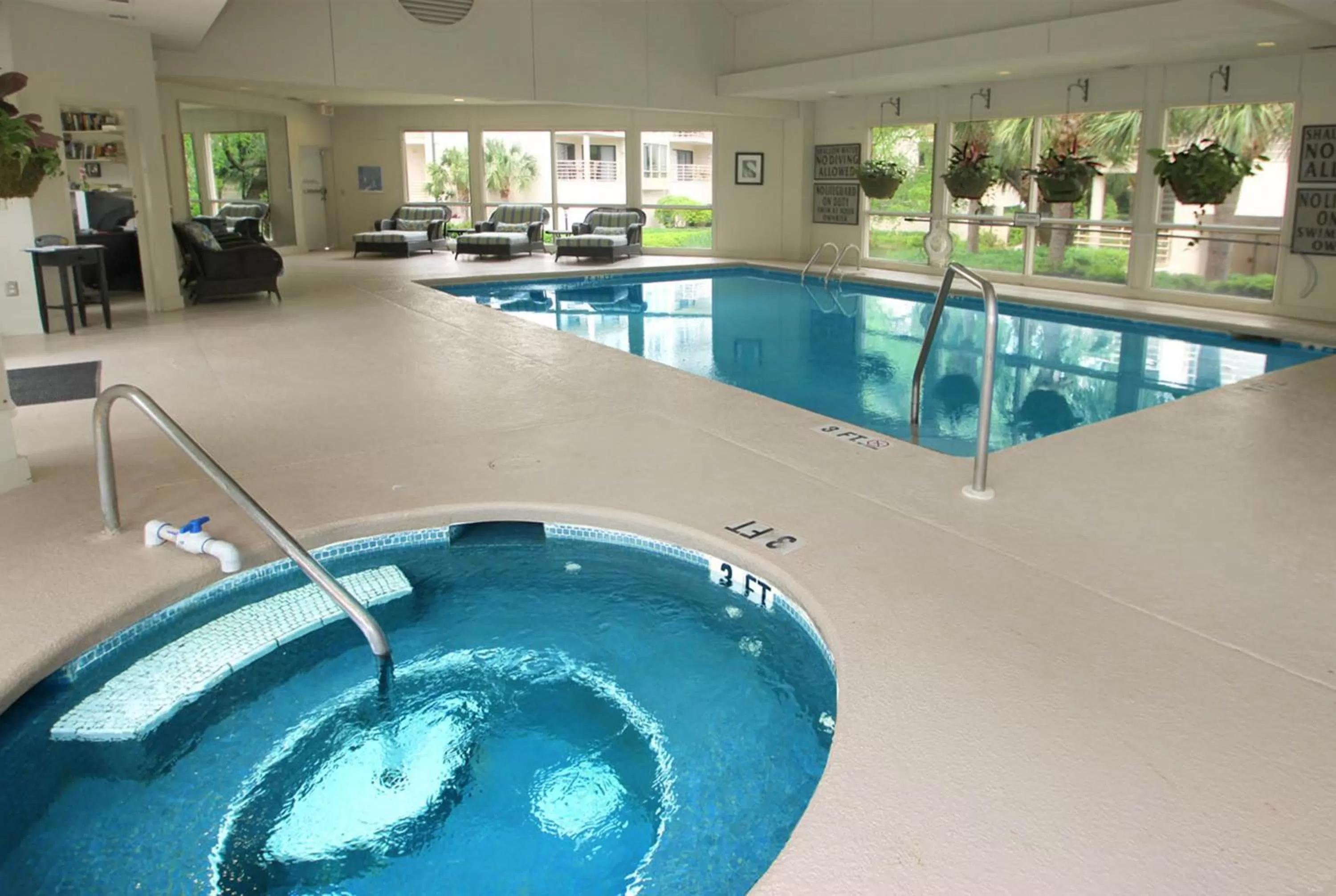 Swimming Pool in Villamare Resort