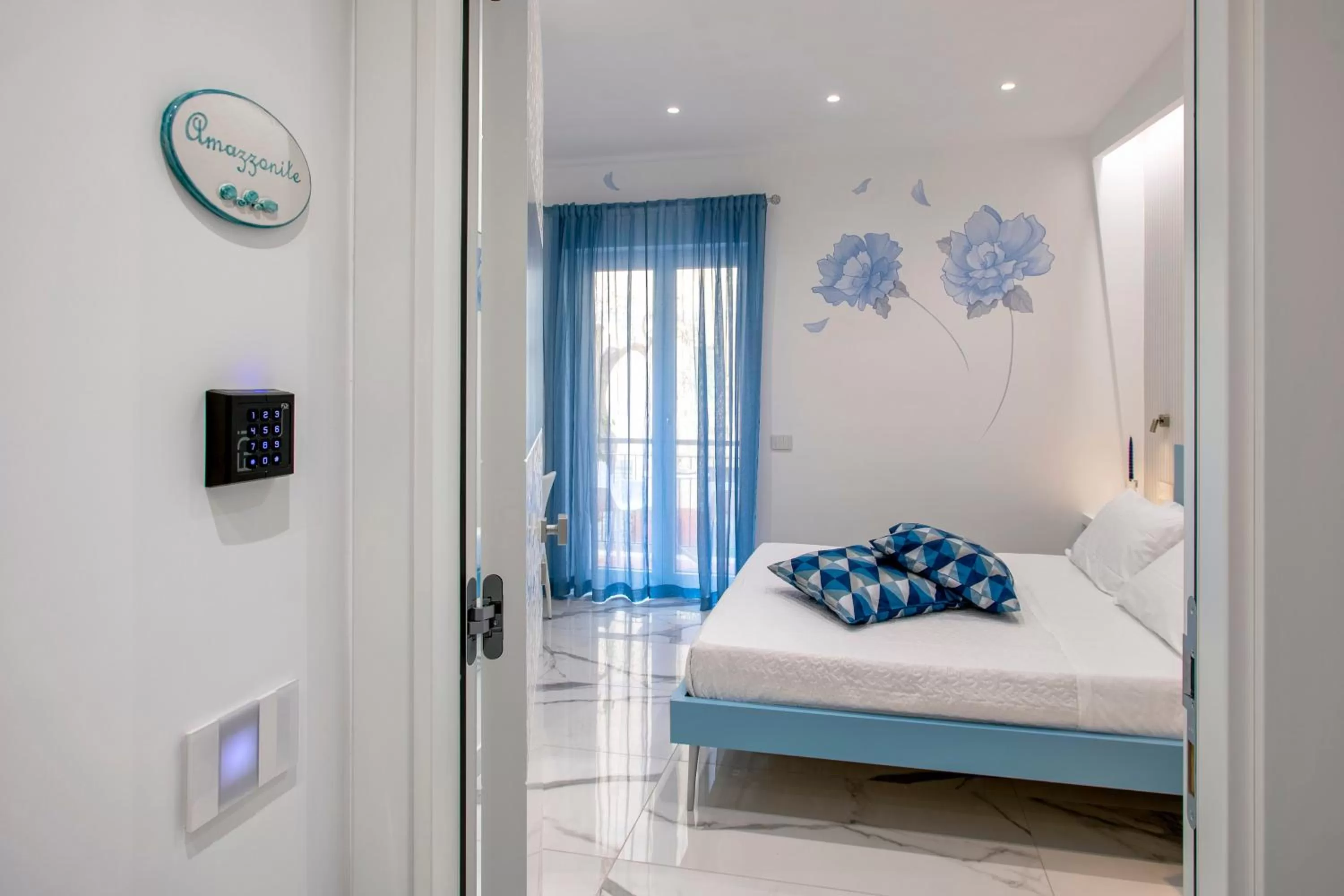 Bed, Seating Area in Maison Marienne - Deluxe B&B