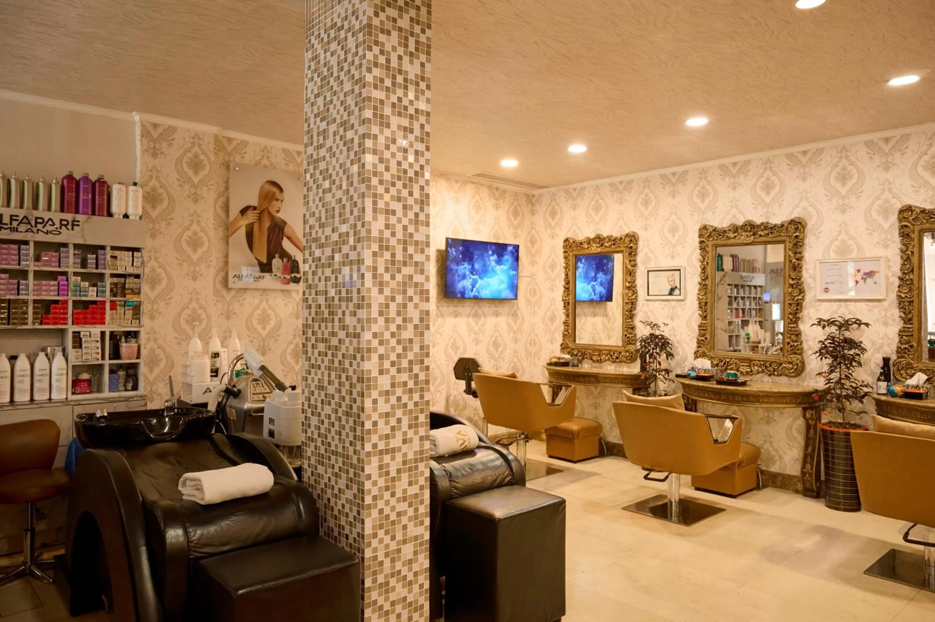 hair dryier in Hotel Grand Saigon