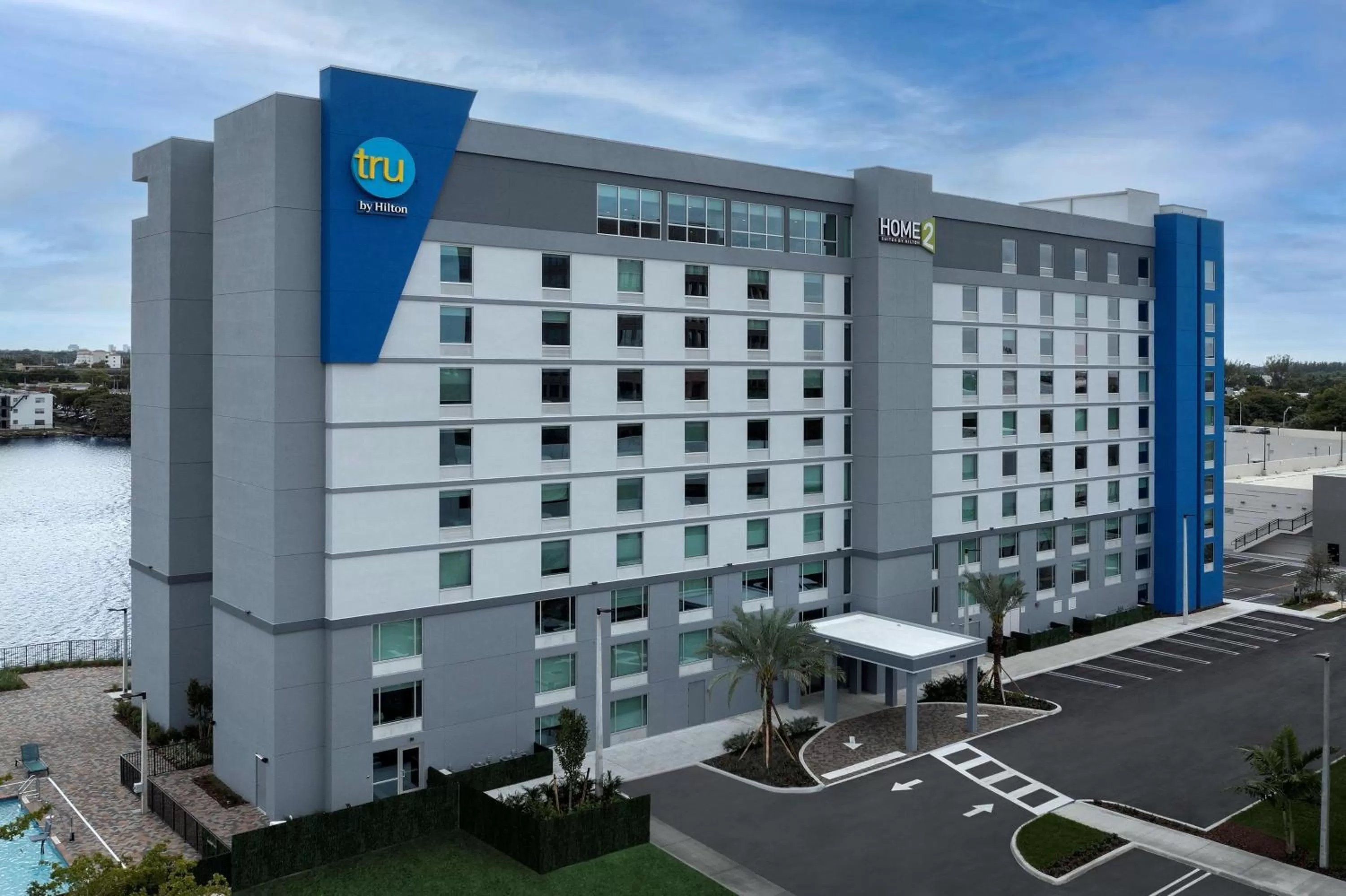 Property building in Tru By Hilton Miami Airport South Blue Lagoon, Fl