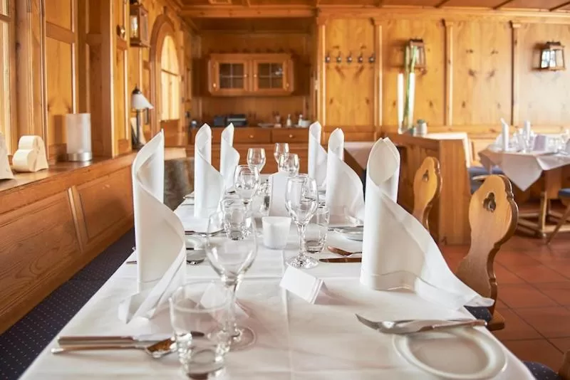 Restaurant/places to eat in Hotel Feyrer