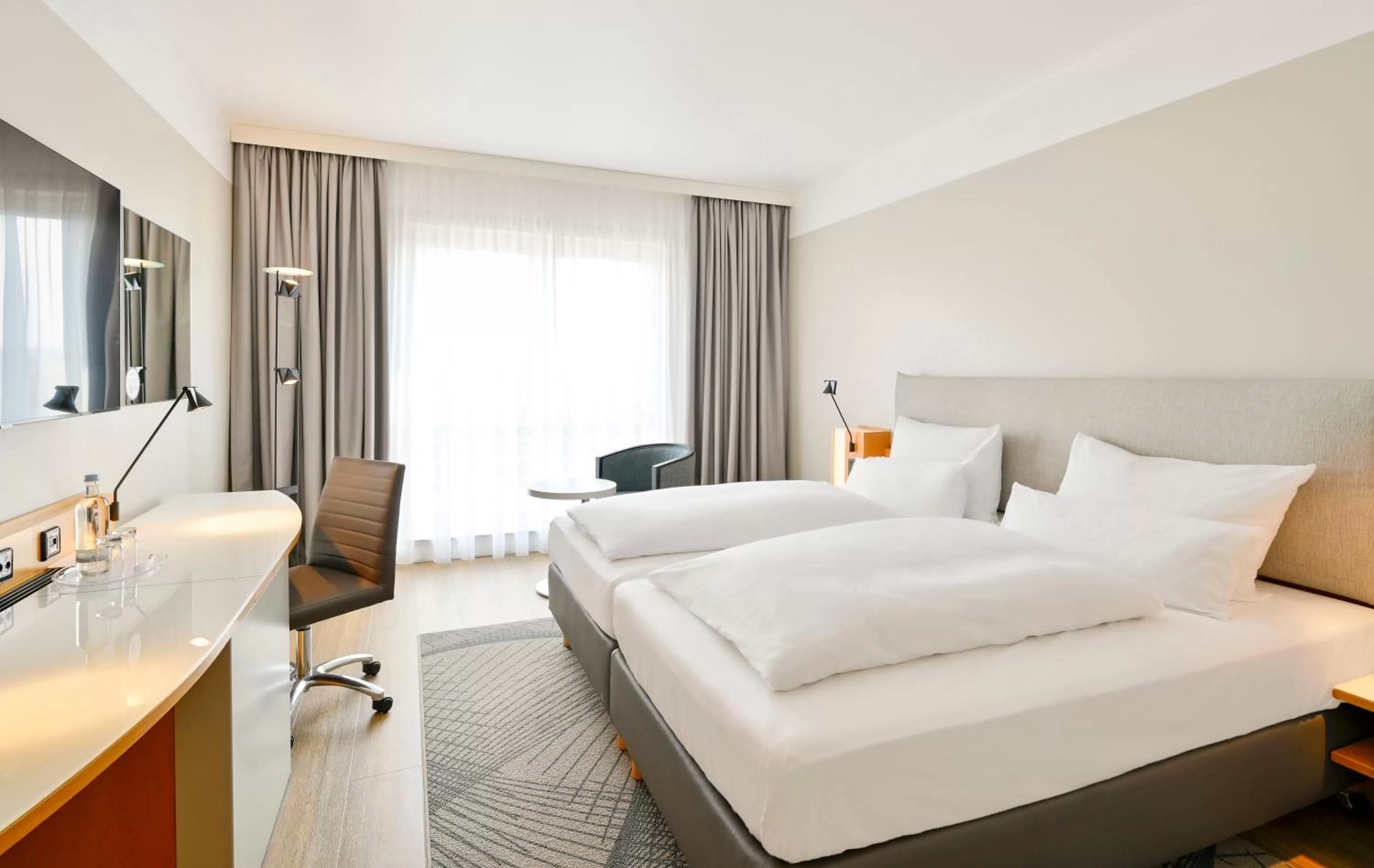 Photo of the whole room, Bed in Mercure Kamen Unna