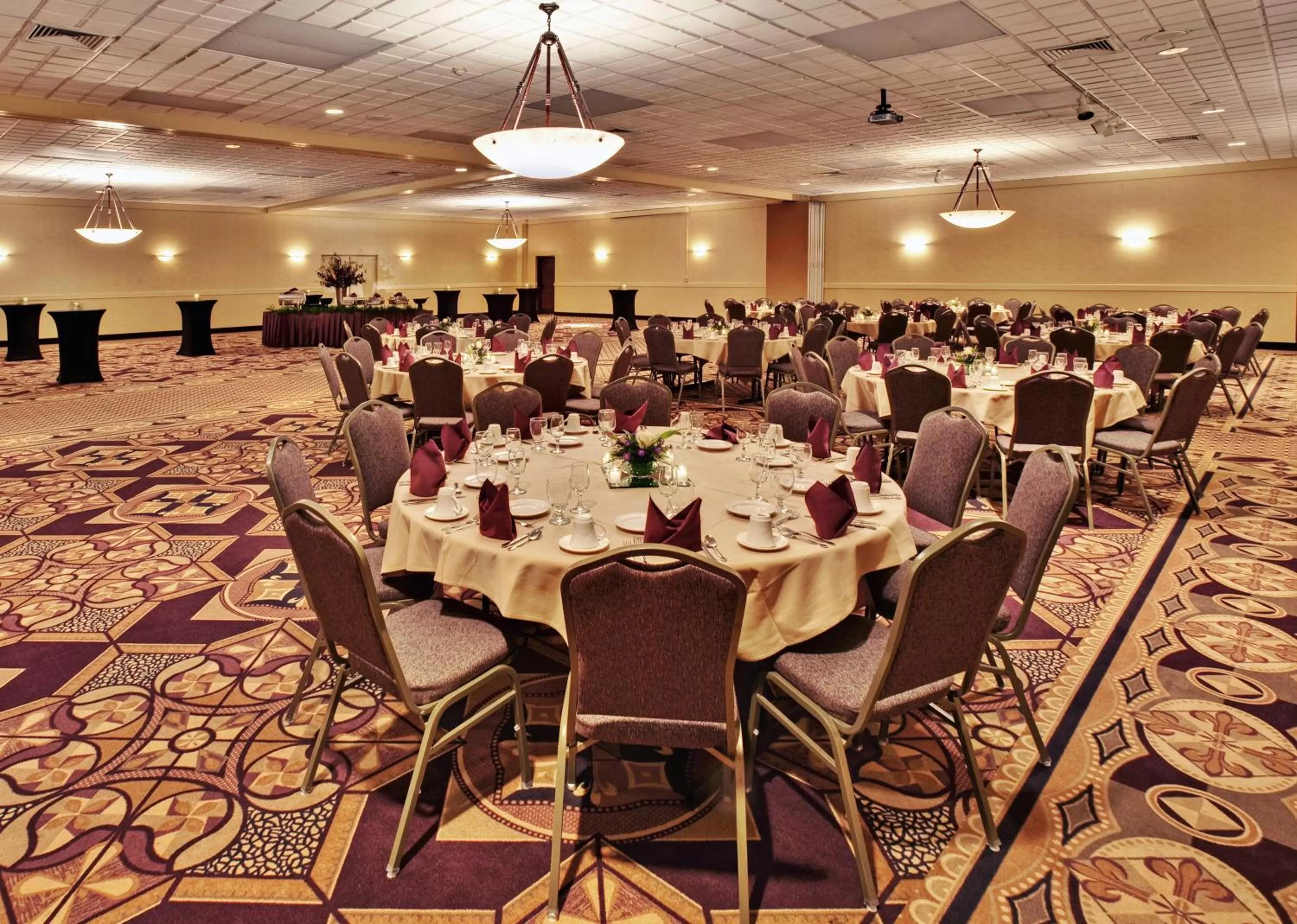 Banquet/Function facilities in Ramada by Wyndham Midtown Grand Island