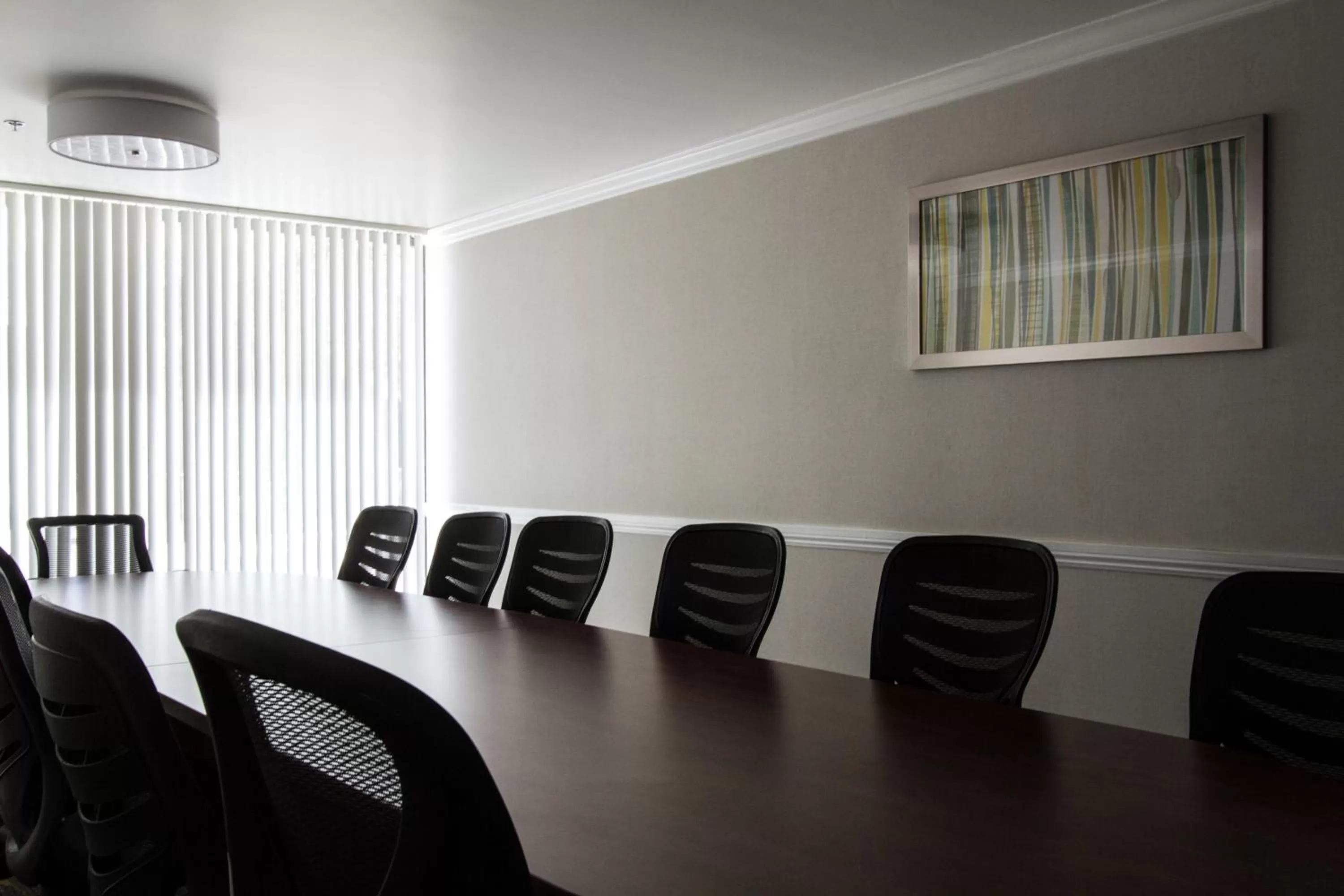 Meeting/conference room in Holiday Inn Victorville by IHG