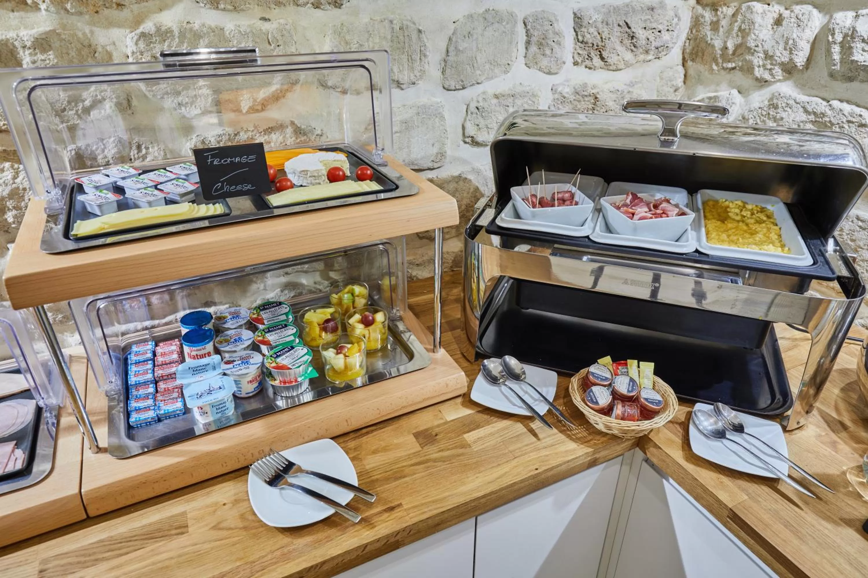 Food in Hotel Berne Opera