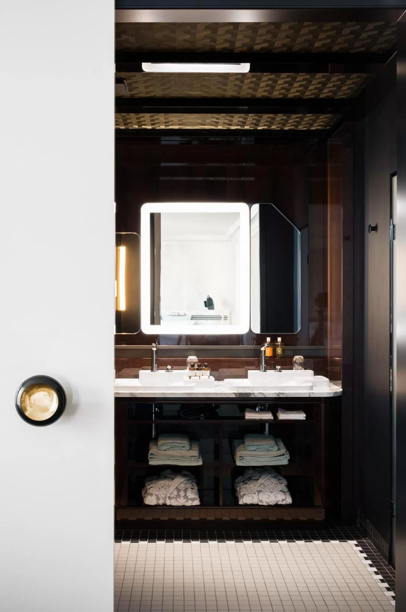 Bathroom in Hotel Les Bains Paris