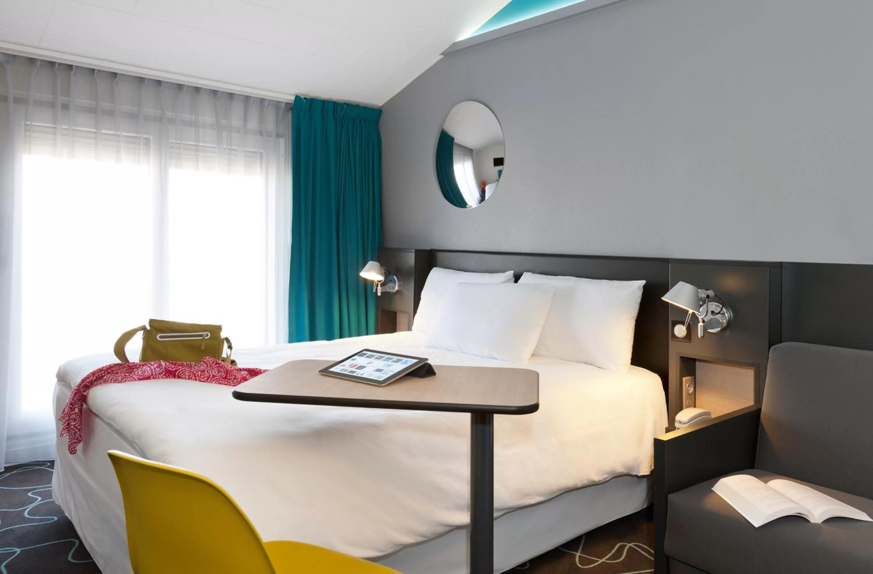 Bedroom, Bed in ibis Styles Roanne Centre Gare