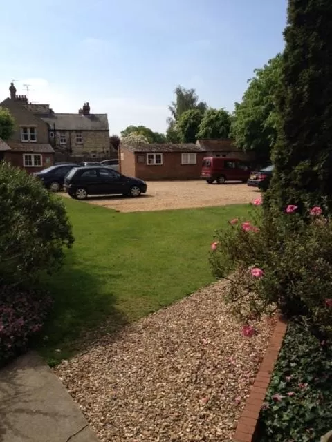 Facade/entrance in Ashley Hotel