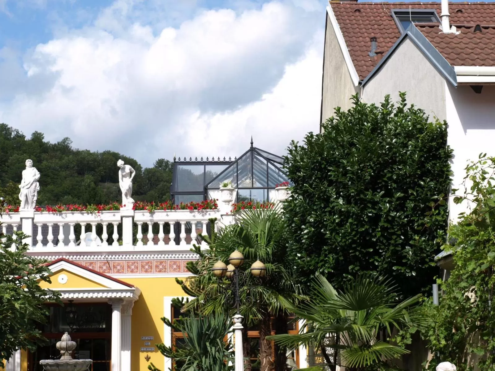 Property Building in Villa-Angelina