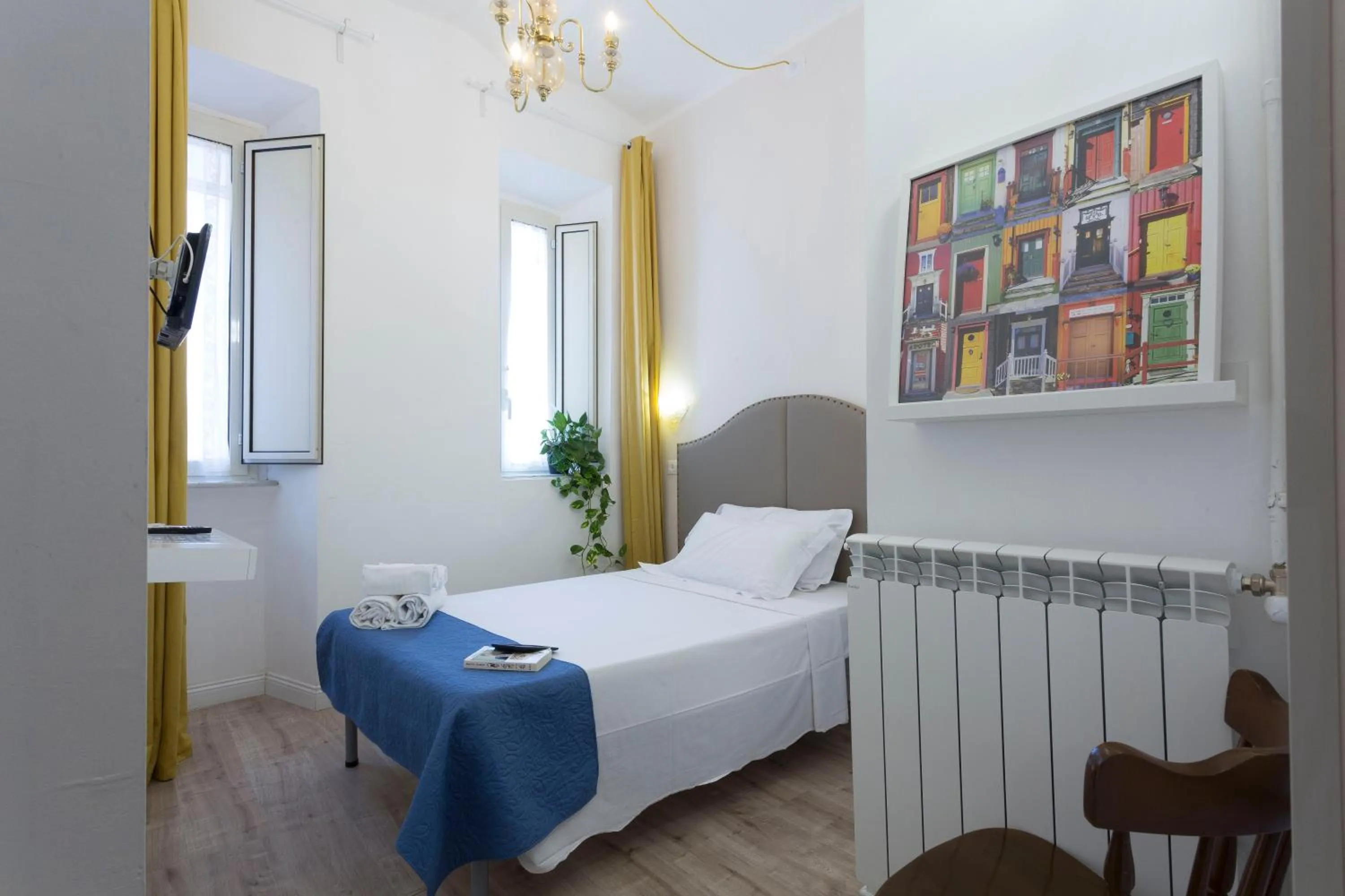 Photo of the whole room, Bed in Hotel Cathrine