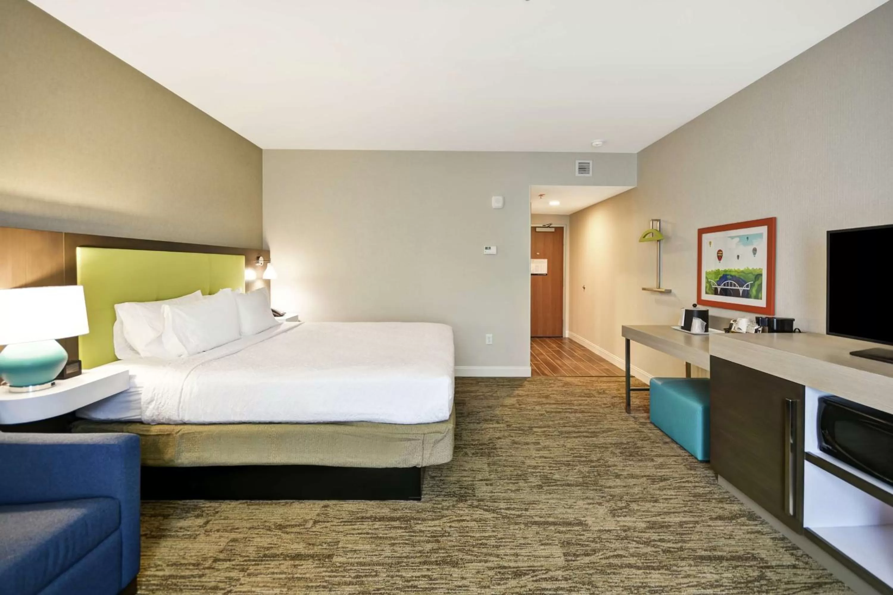 Bedroom, Bed in Hampton Inn & Suites Grants Pass