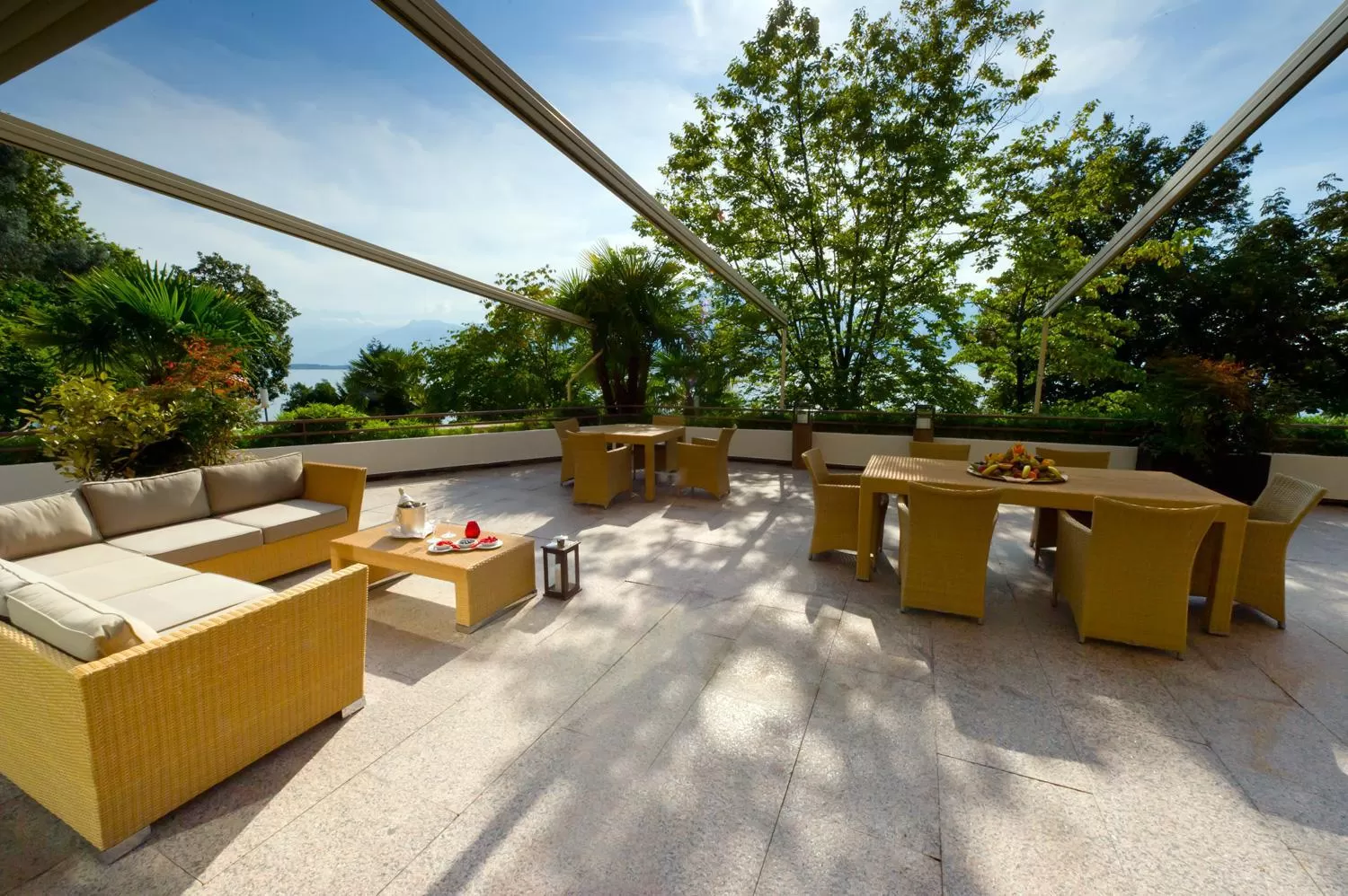 Lake view in Royal Plaza Montreux