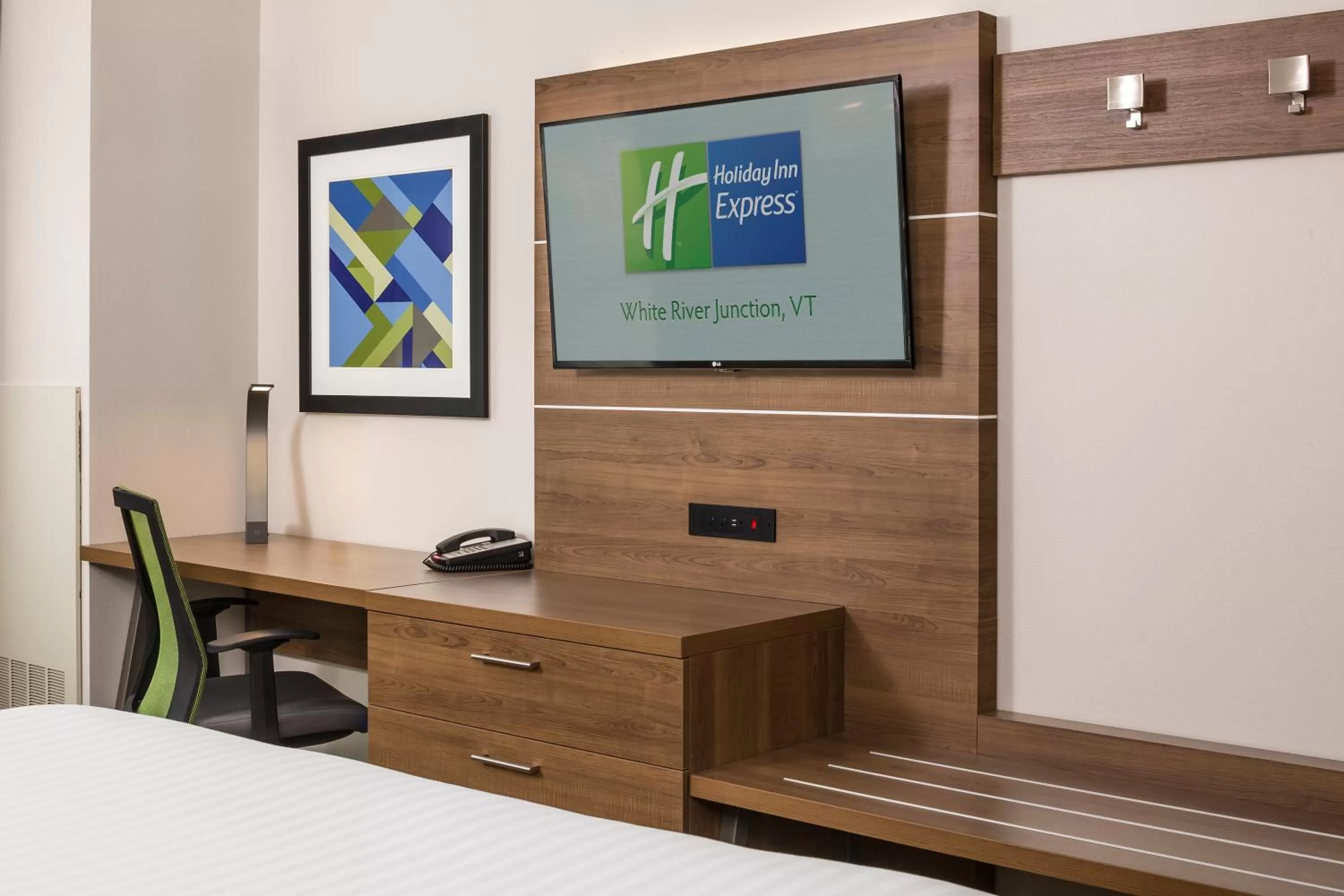 Photo of the whole room, Bed in Holiday Inn Express Hotel & Suites White River Junction by IHG