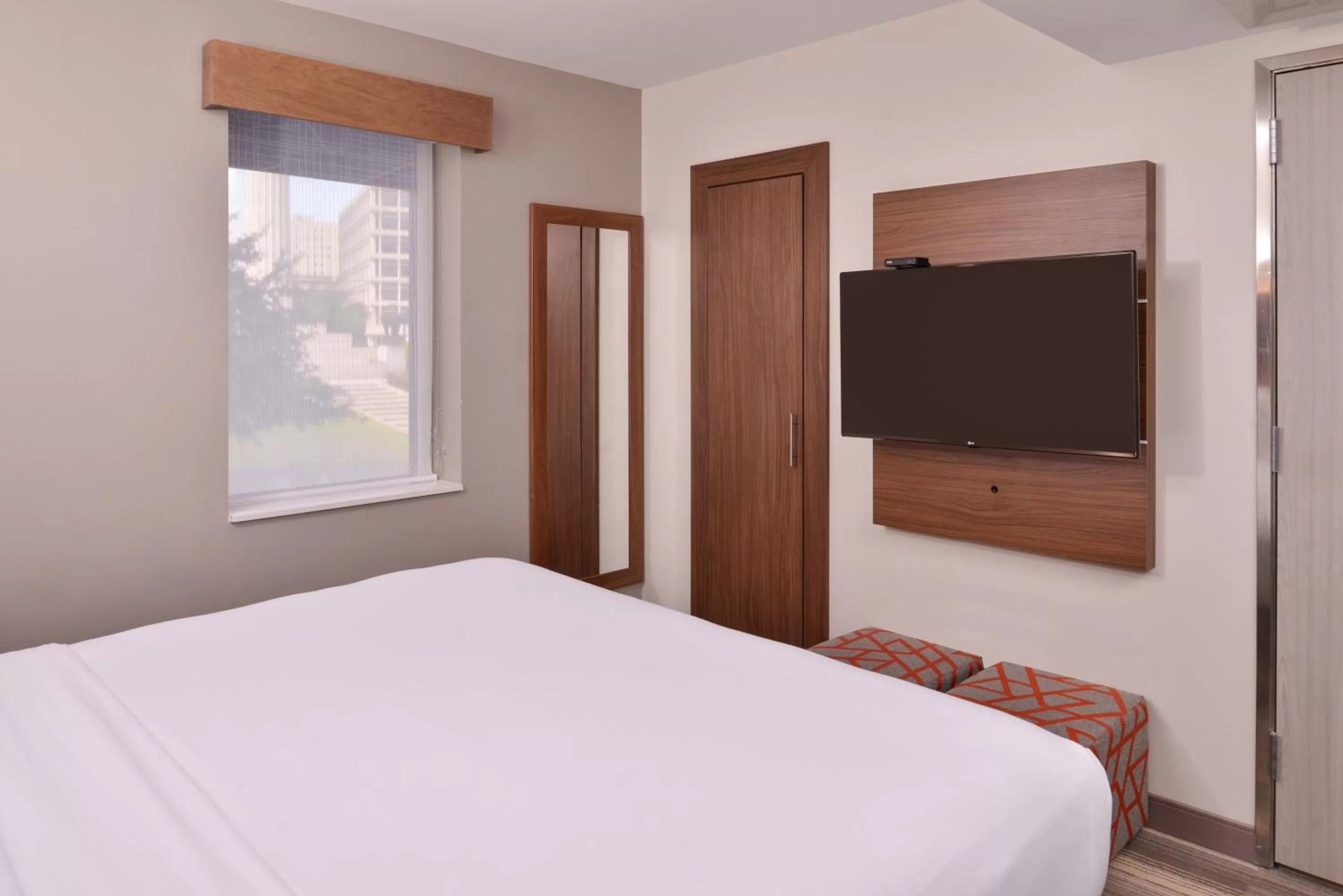 Bedroom, Bed in Holiday Inn Express New Orleans - Arts District by IHG