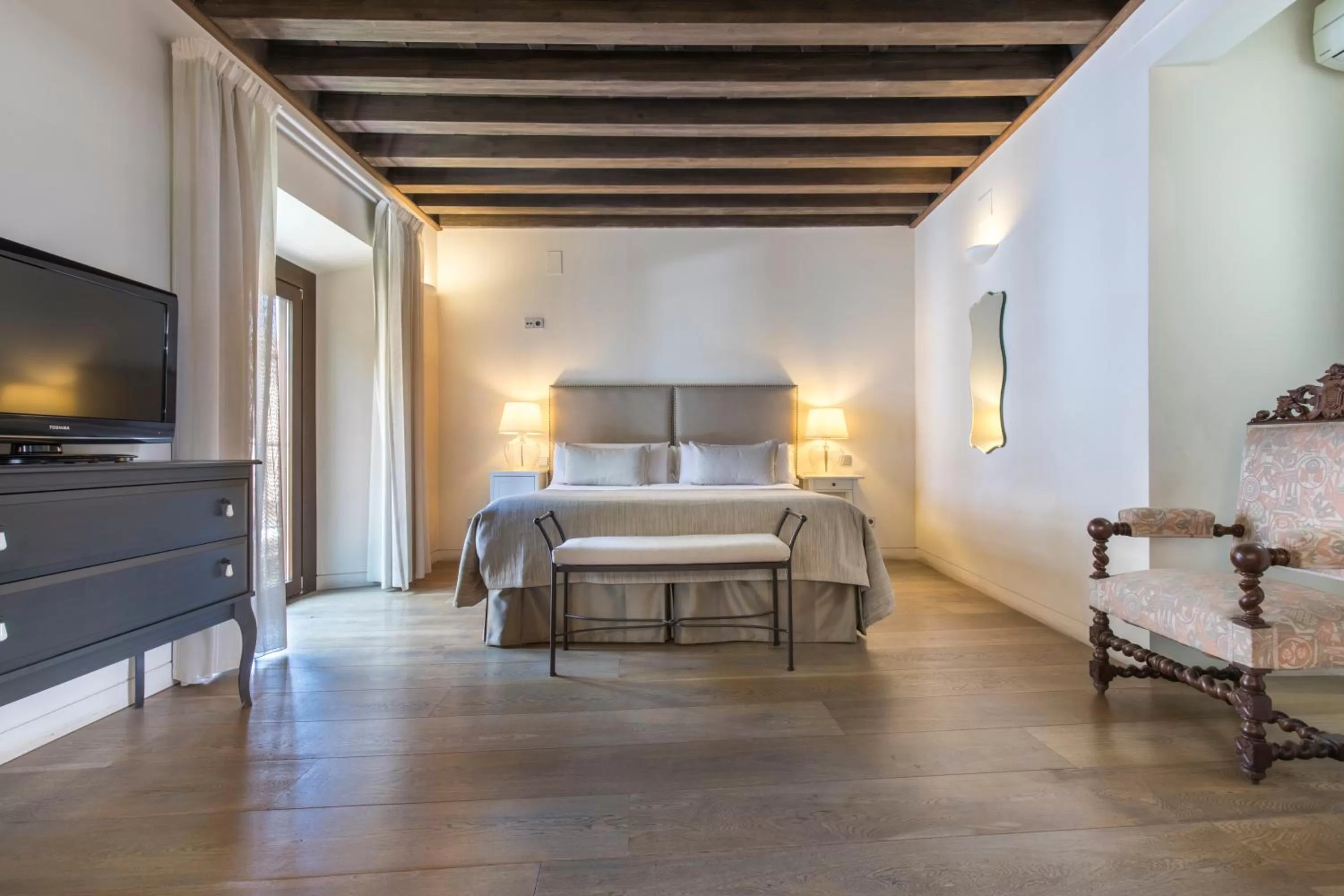 Bed in Shine Albayzín