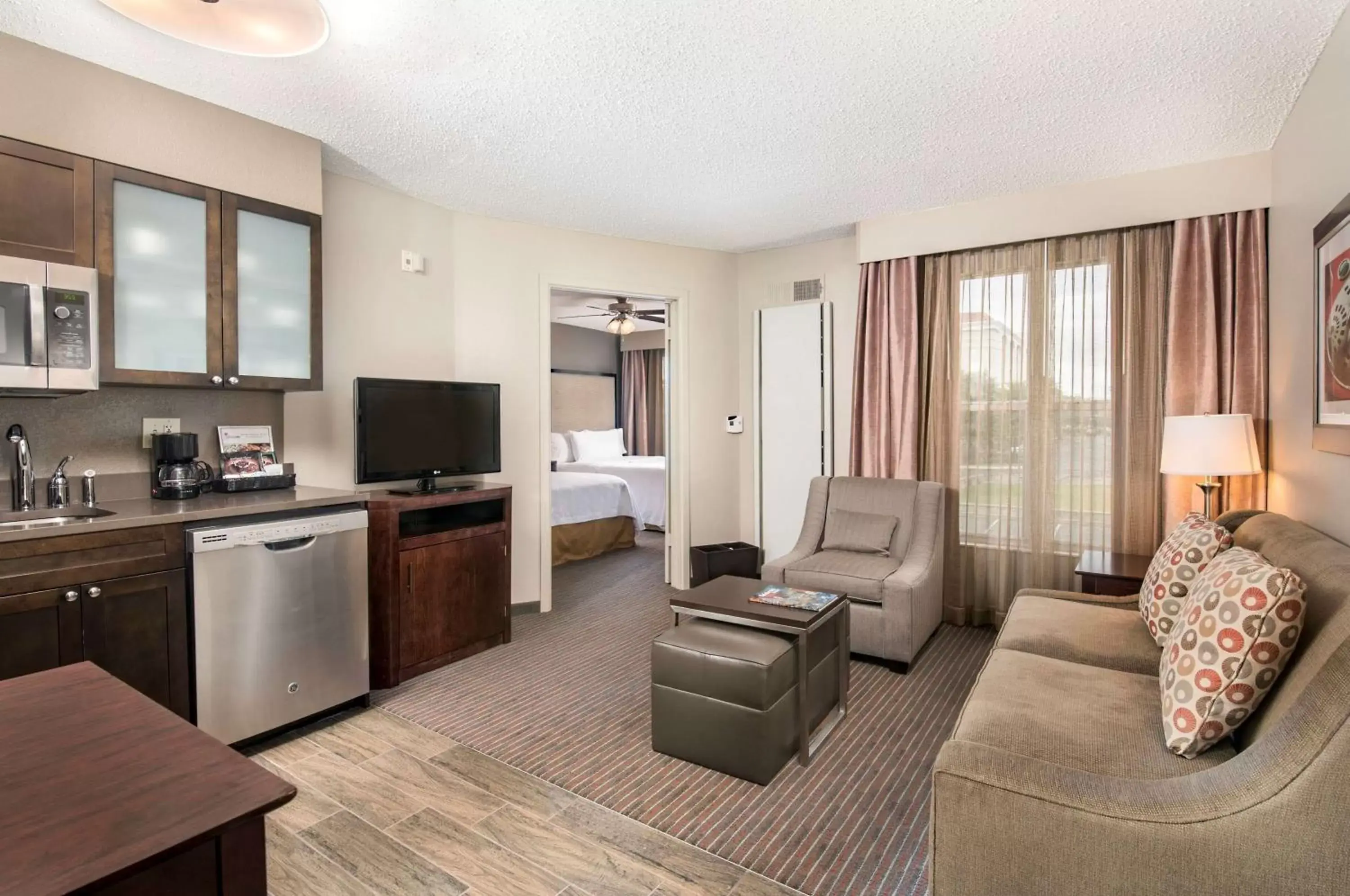 Double Room with Two Double Beds with Bath Tub - Hearing Accessible/Non-Smoking in Homewood Suites by Hilton Austin South Double Room with Two Double Beds with Bath Tub - Hearing Accessible/Non-Smoking in Homewood Suites by Hilton Austin South