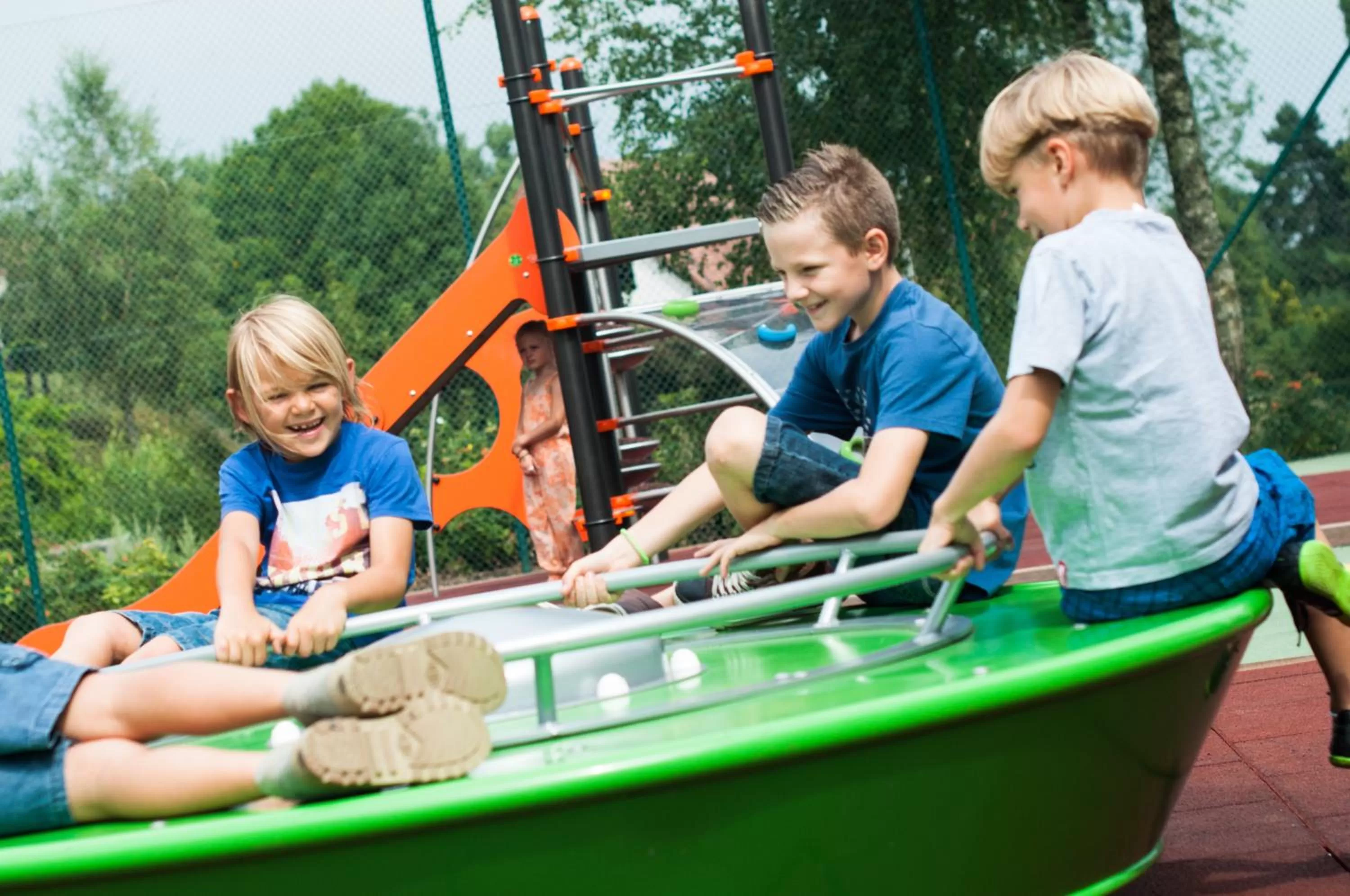 Day, Children in Floreal Le Panoramique