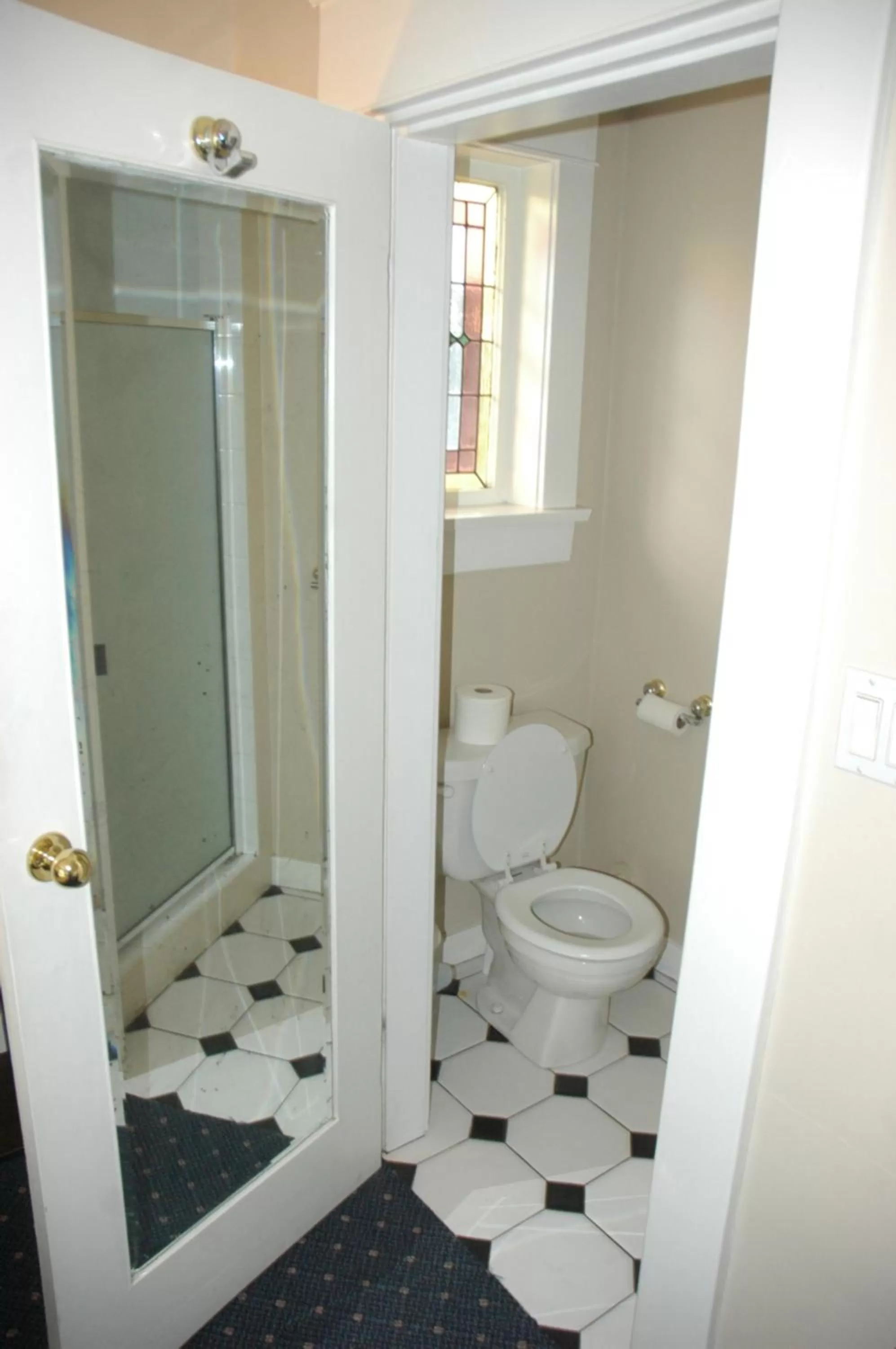 Bathroom in Windsor Guest House