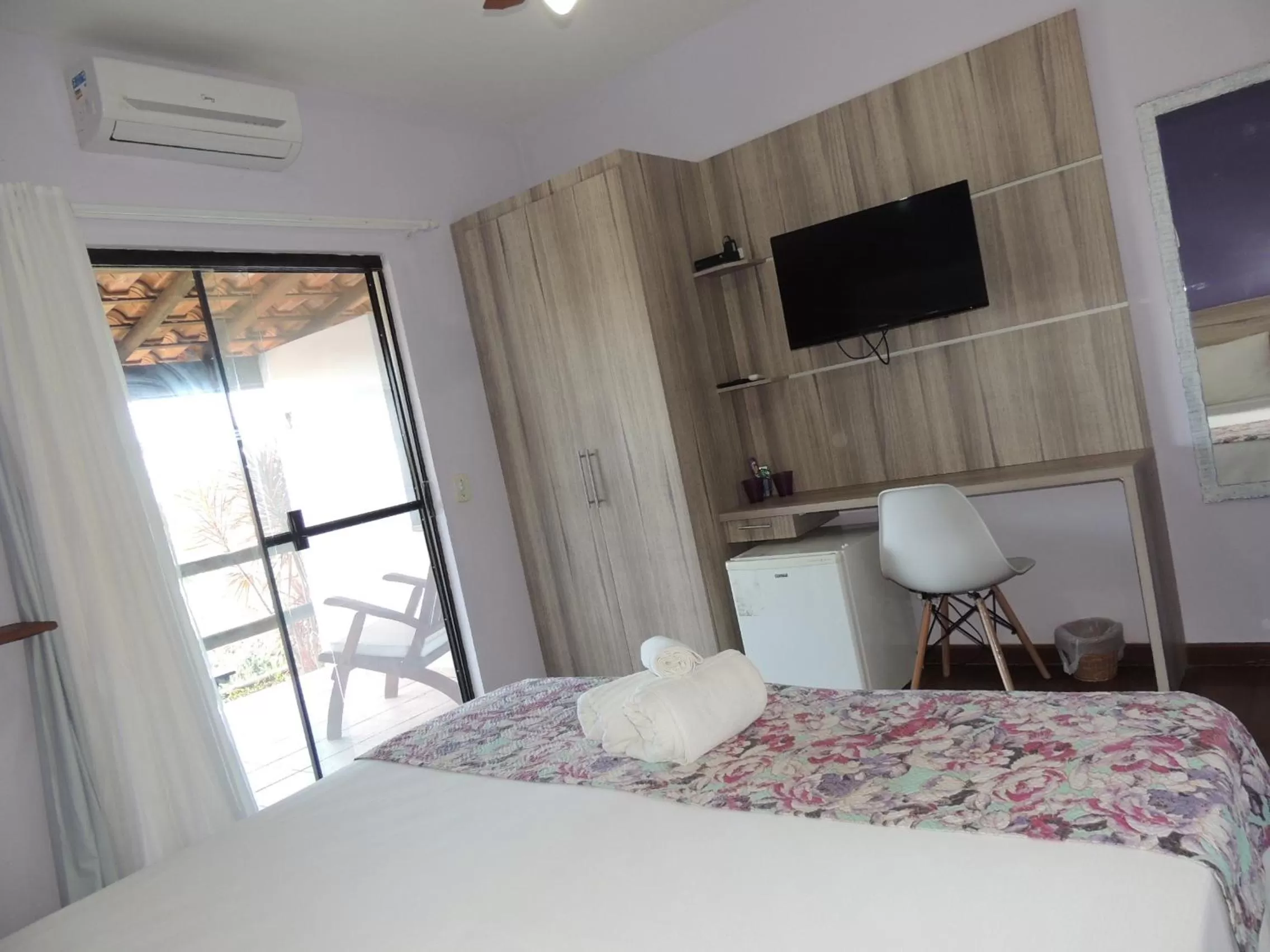 Photo of the whole room, Bed in Pousada Akaroa