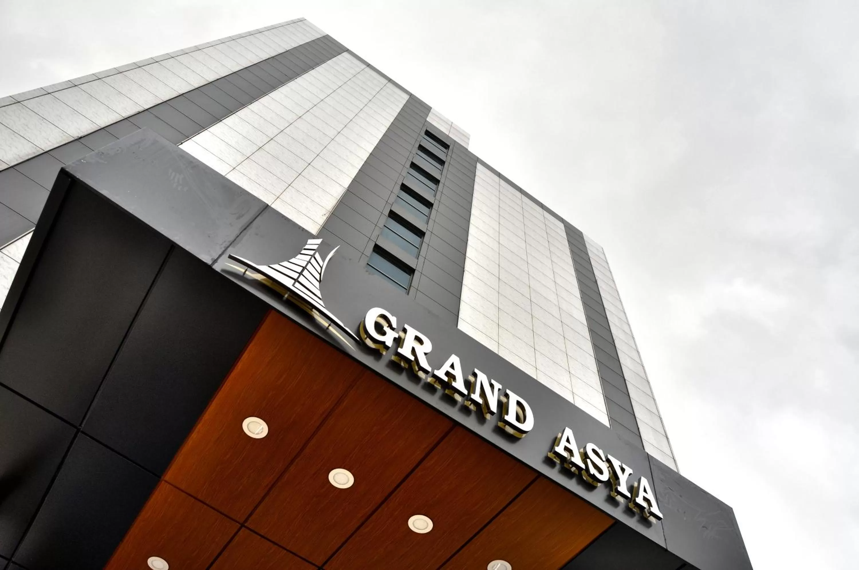 Facade/entrance in Grand Asya Hotel