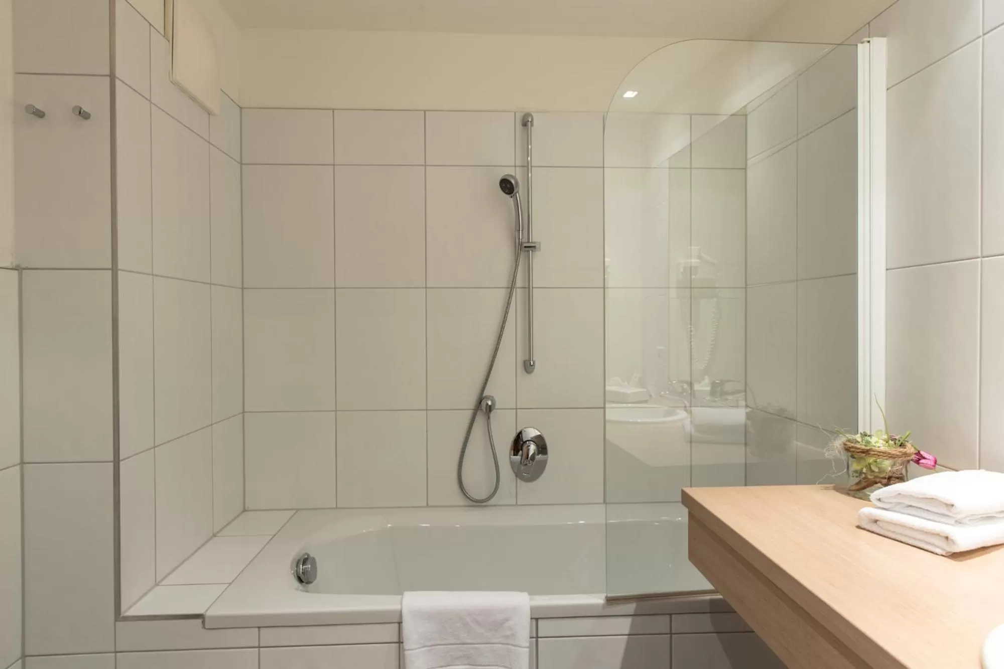 Bathroom in ACTIVE by Leitner's