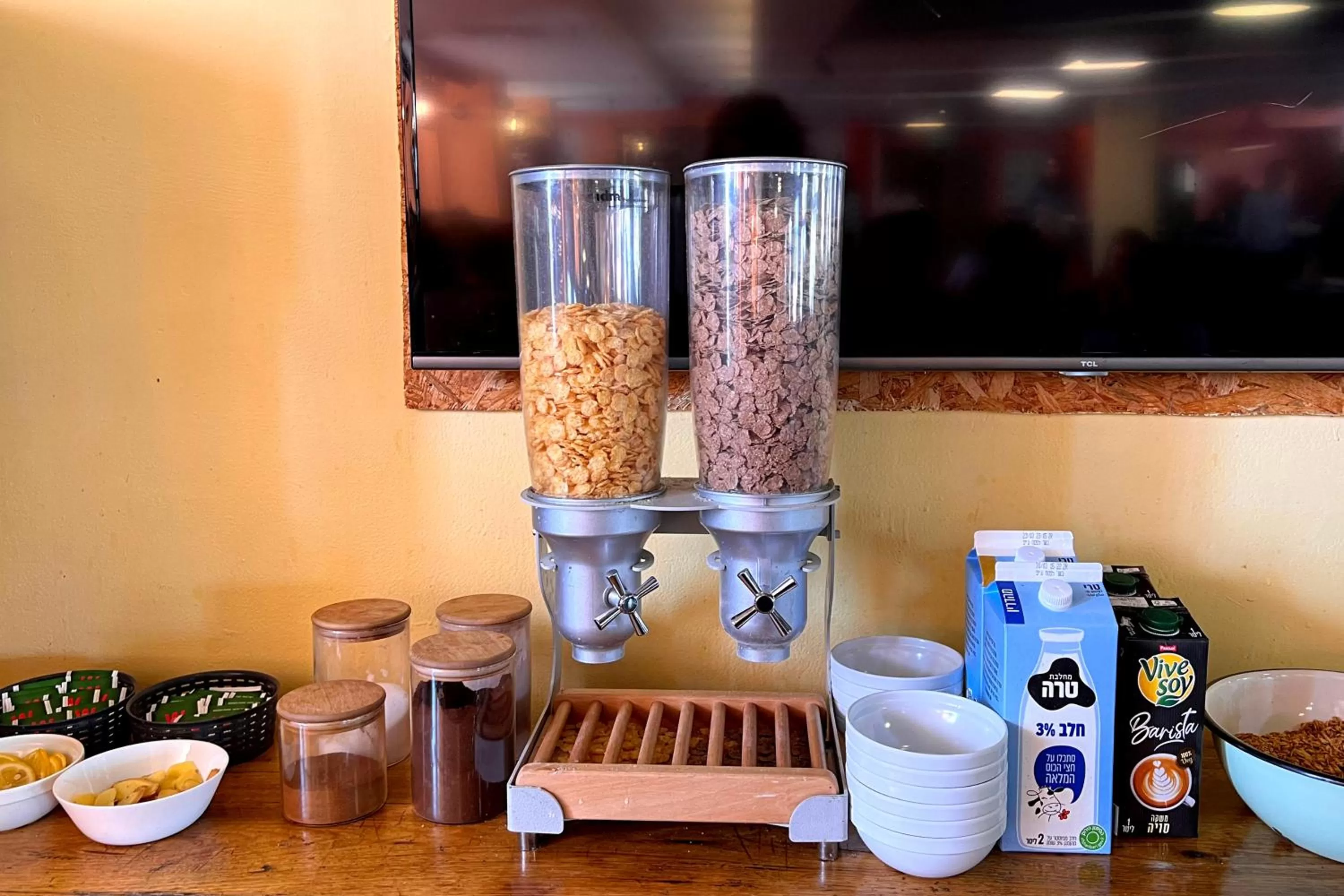 Breakfast in Abraham Jerusalem