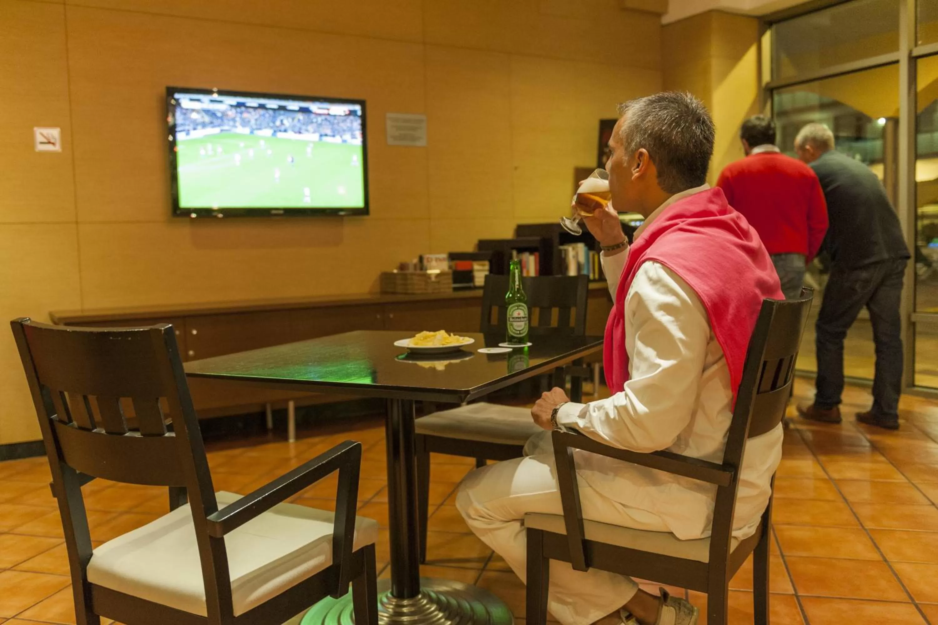 Communal lounge/ TV room in Hotel Mediterraneo