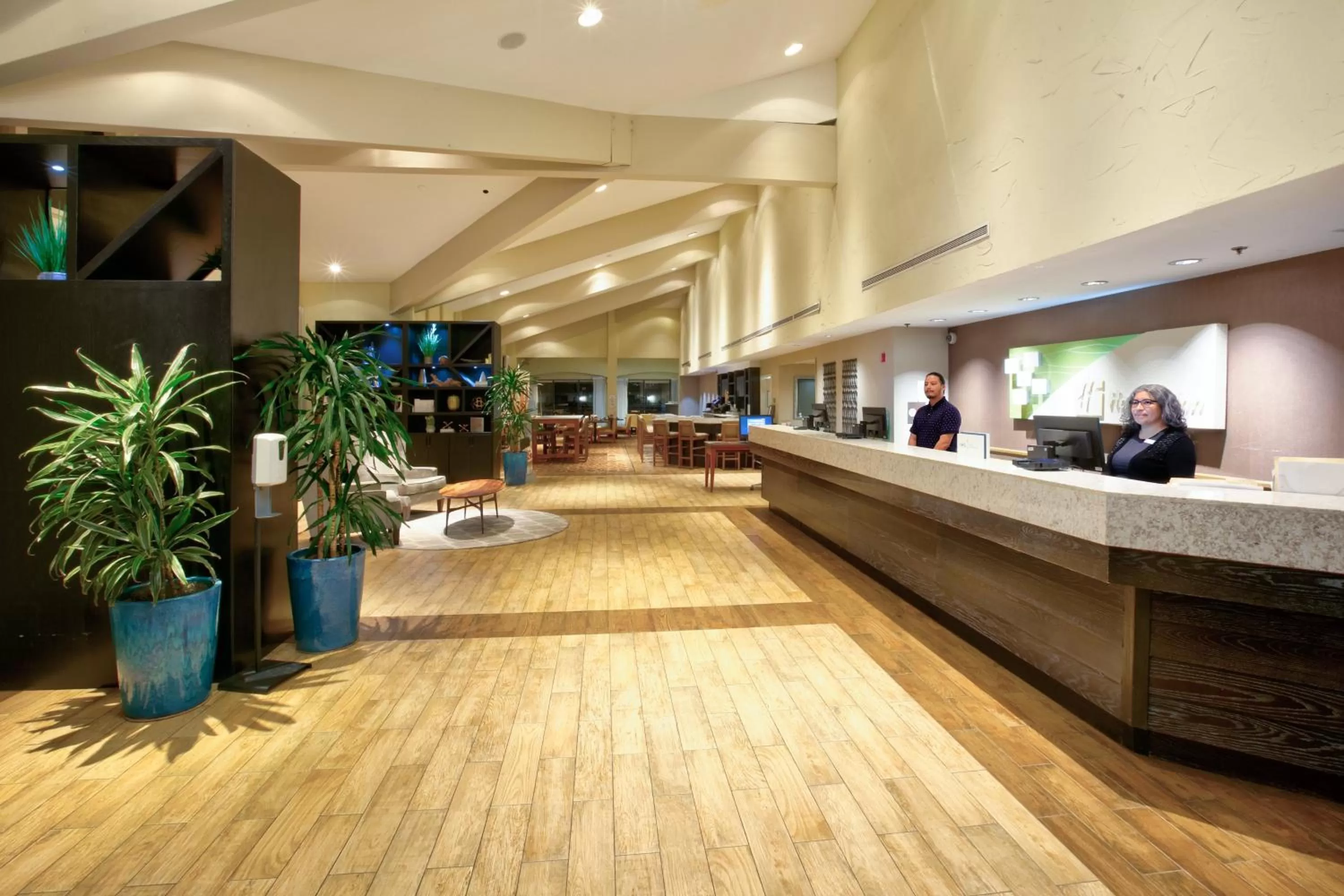 Property building in Holiday Inn & Suites Santa Maria by IHG